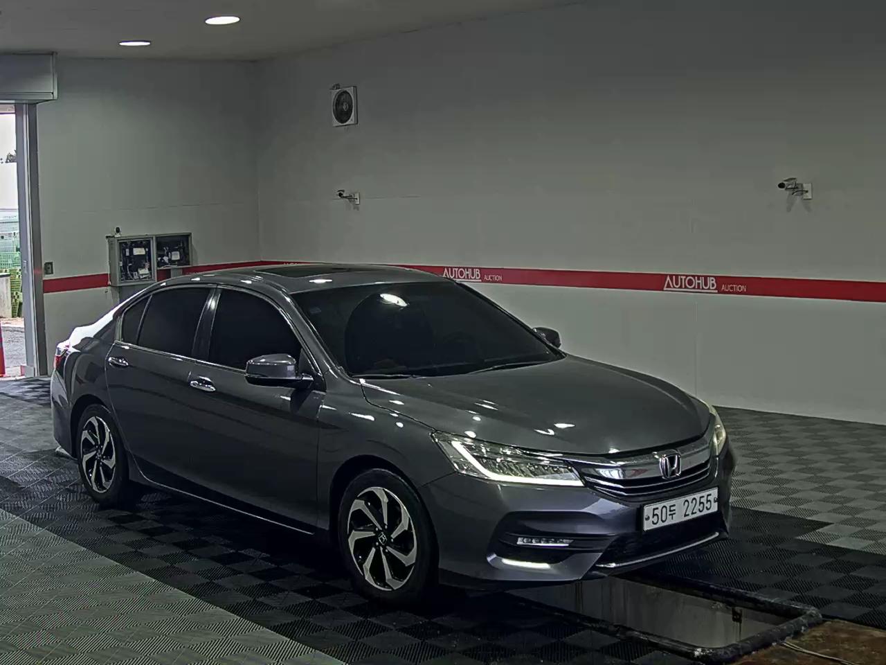 Honda Accord - 2