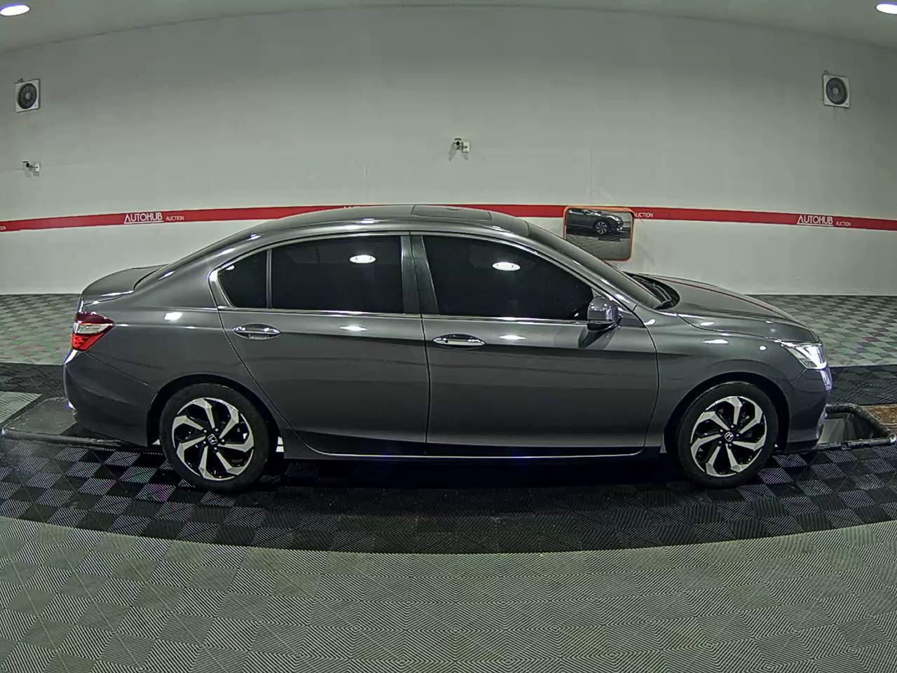 Honda Accord - 3