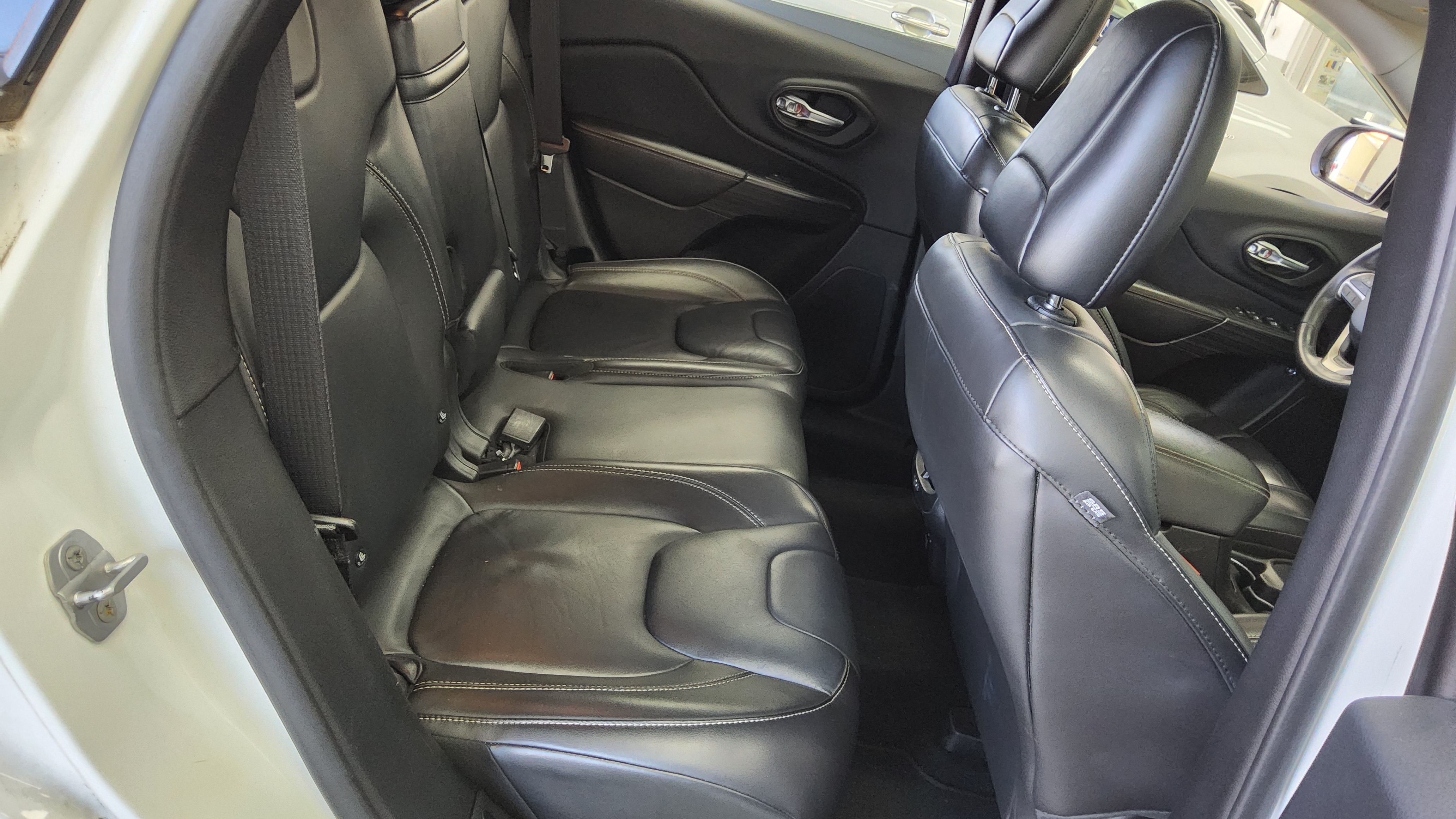 Jeep Cherokee 2015 - Image 12