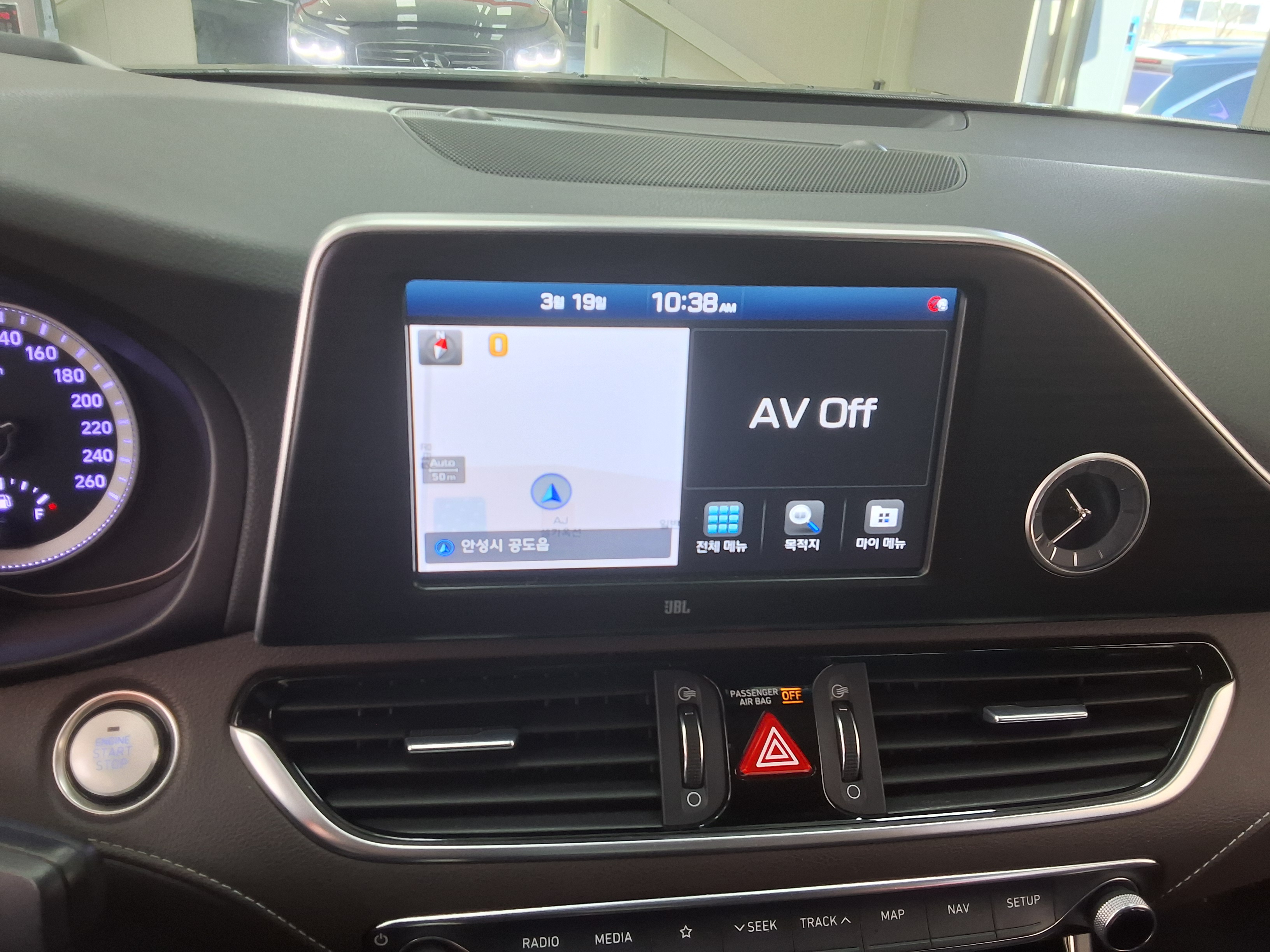 Hyundai Grandeur 2018 - Image 17