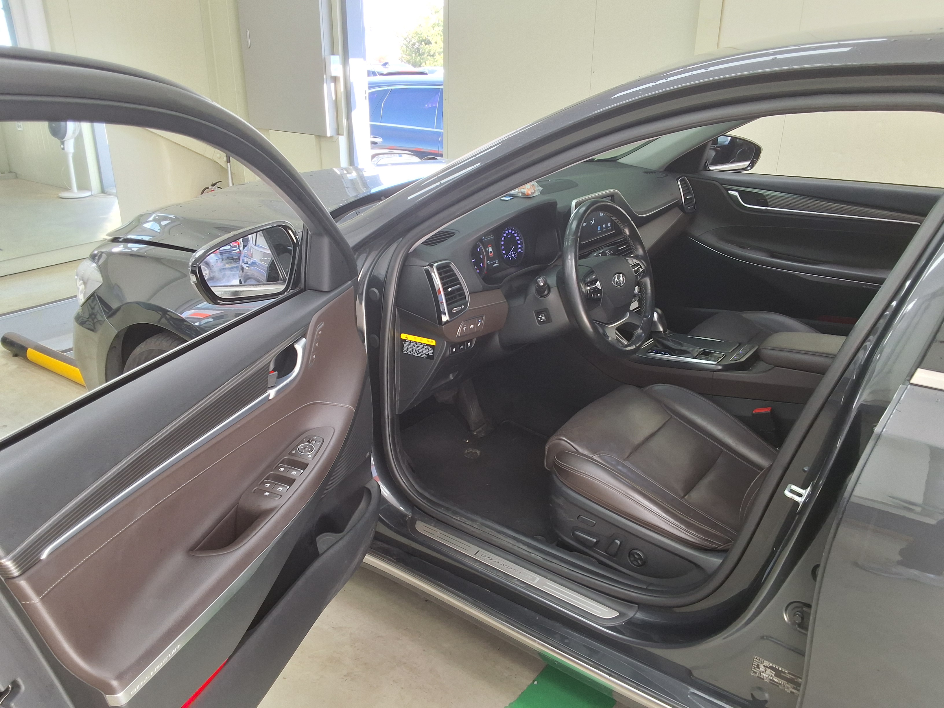 Hyundai Grandeur 2018 - Image 9