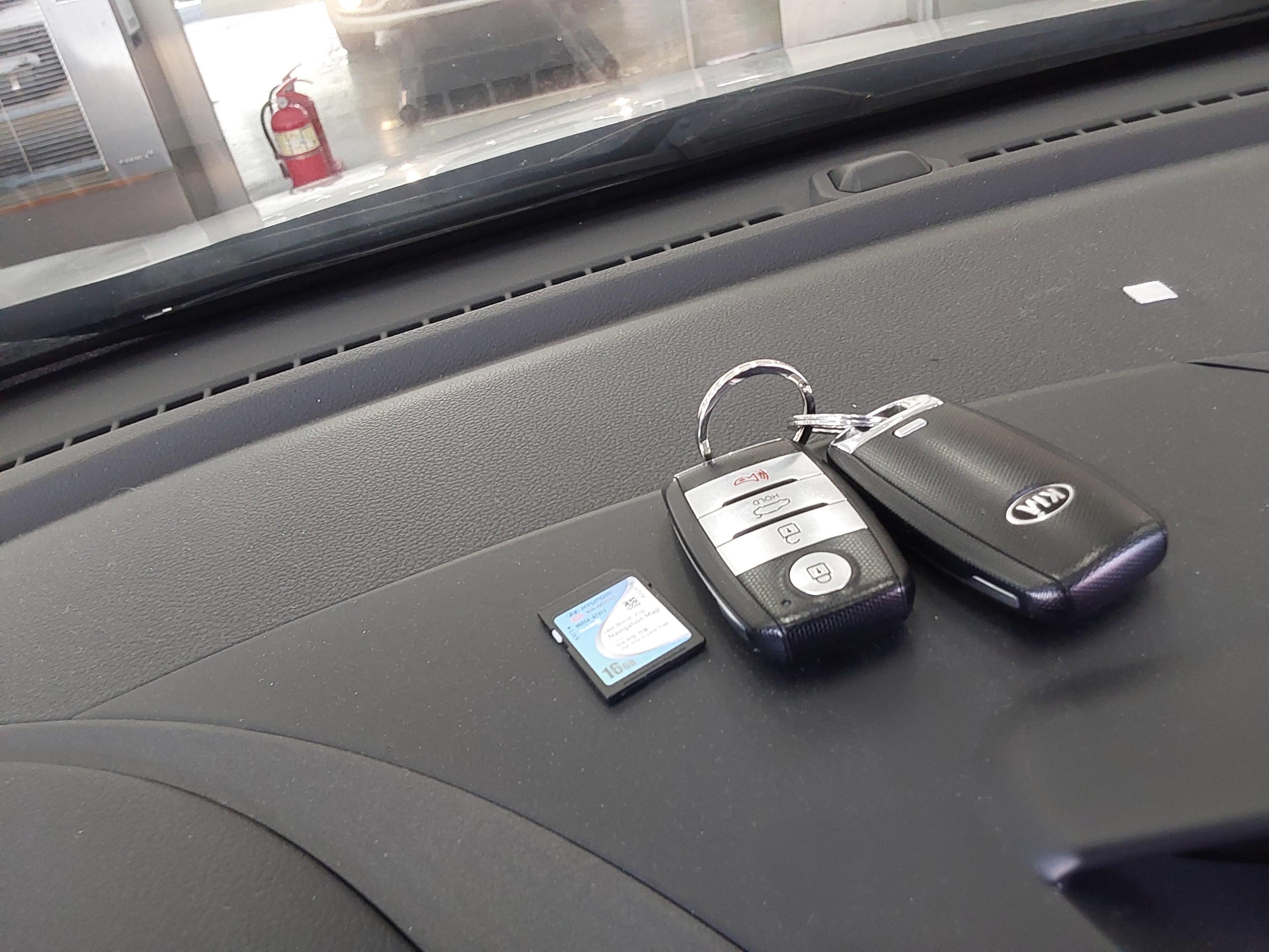 Kia K3 2015 - Image 17