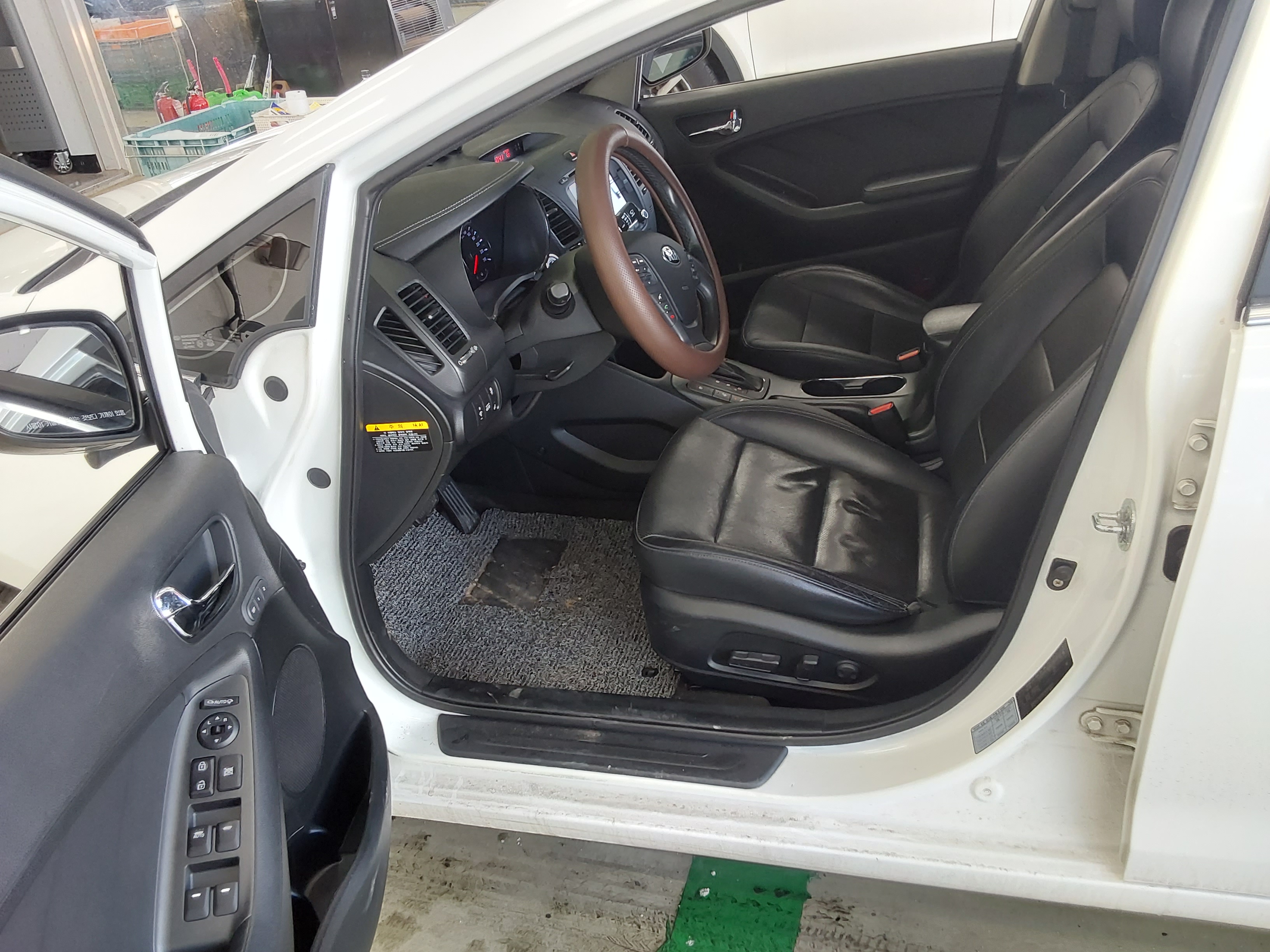 Kia K3 2015 - Image 9
