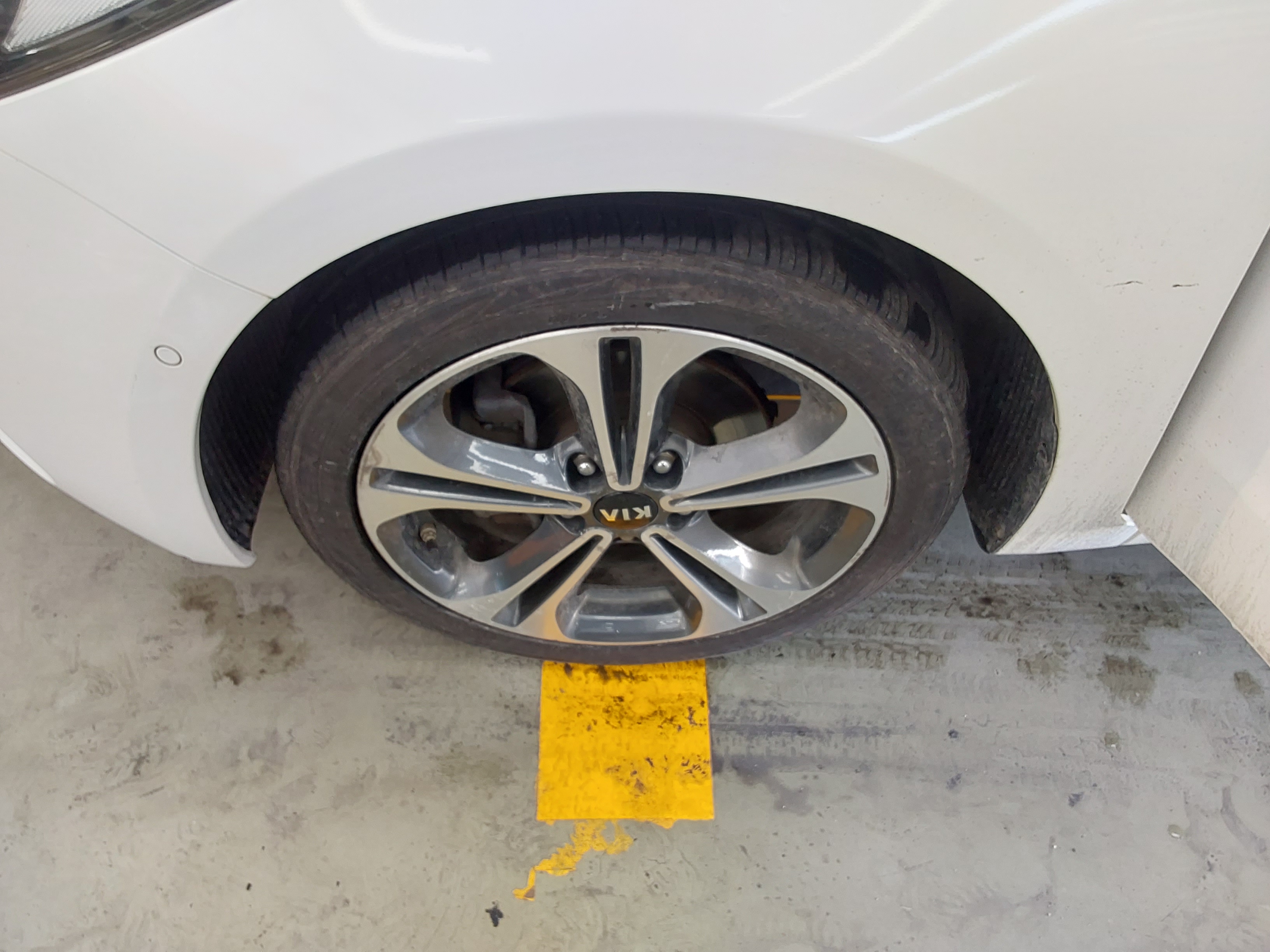 Kia K3 2015 - Image 19