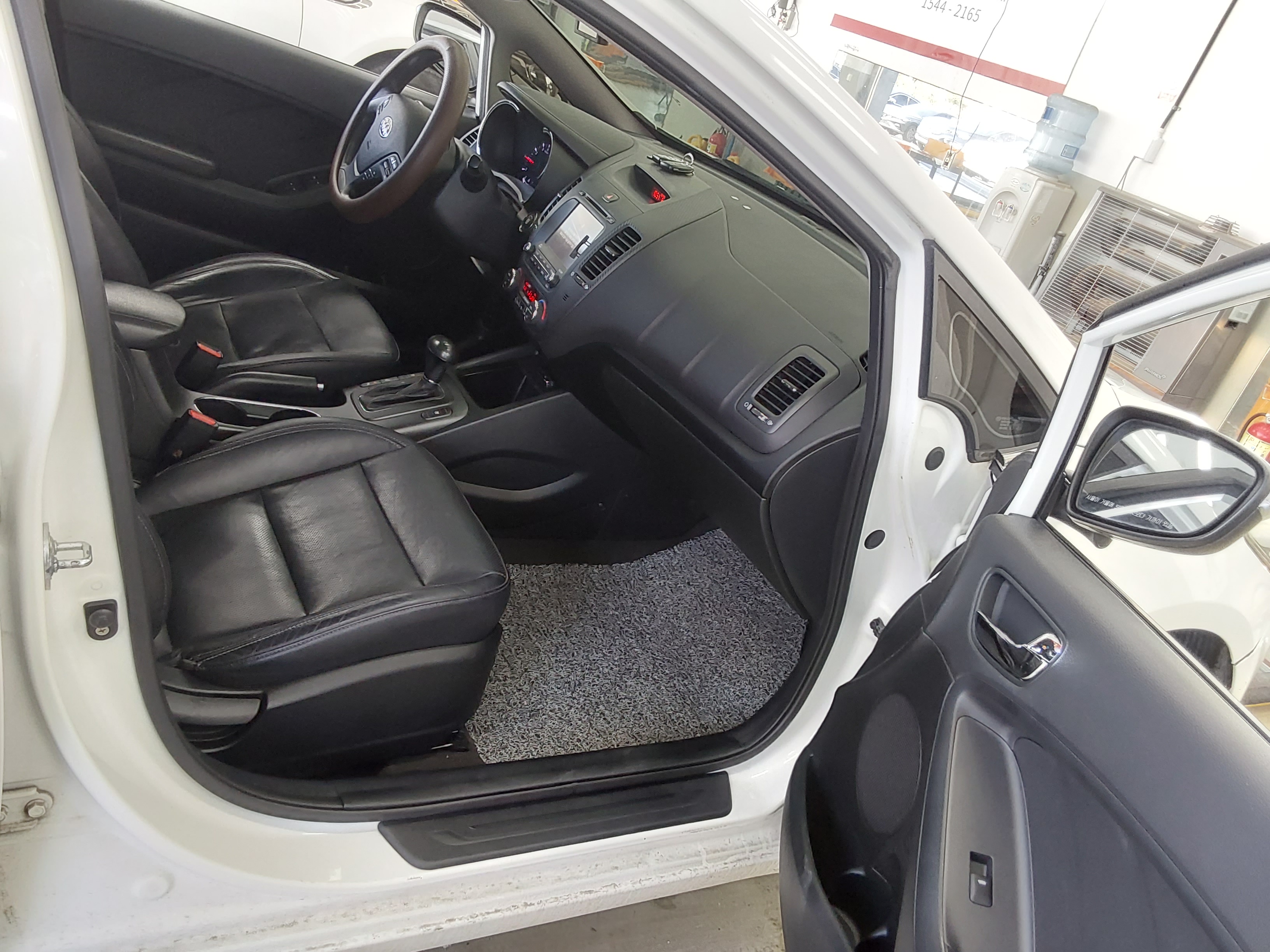 Kia K3 2015 - Image 13
