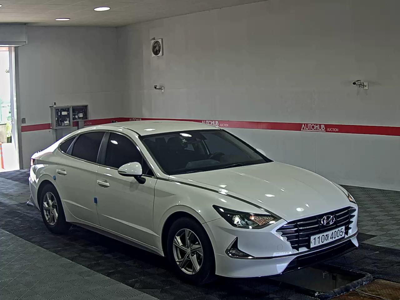 Hyundai Sonata 2020 - Image 2