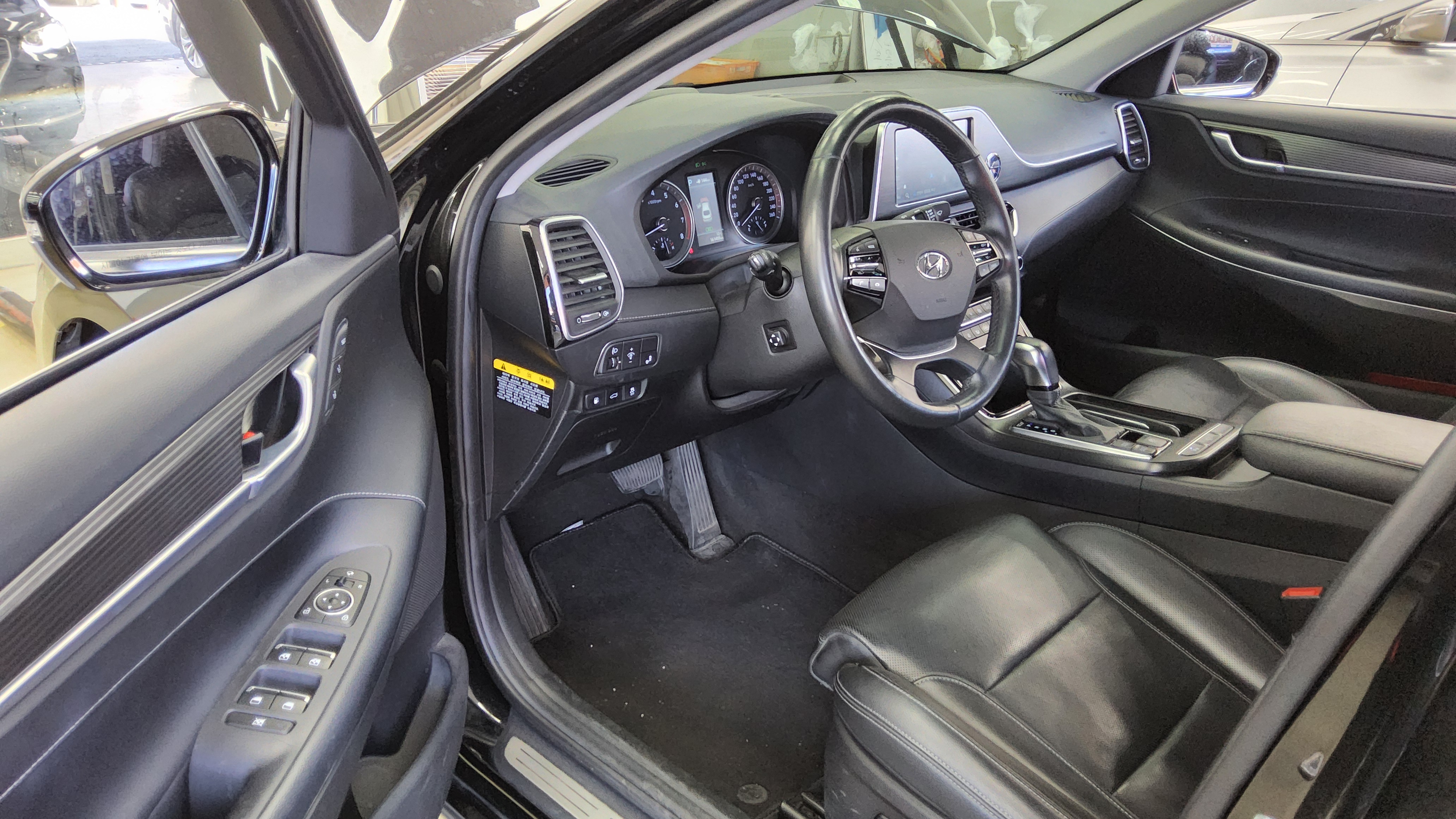 Hyundai Grandeur - 9