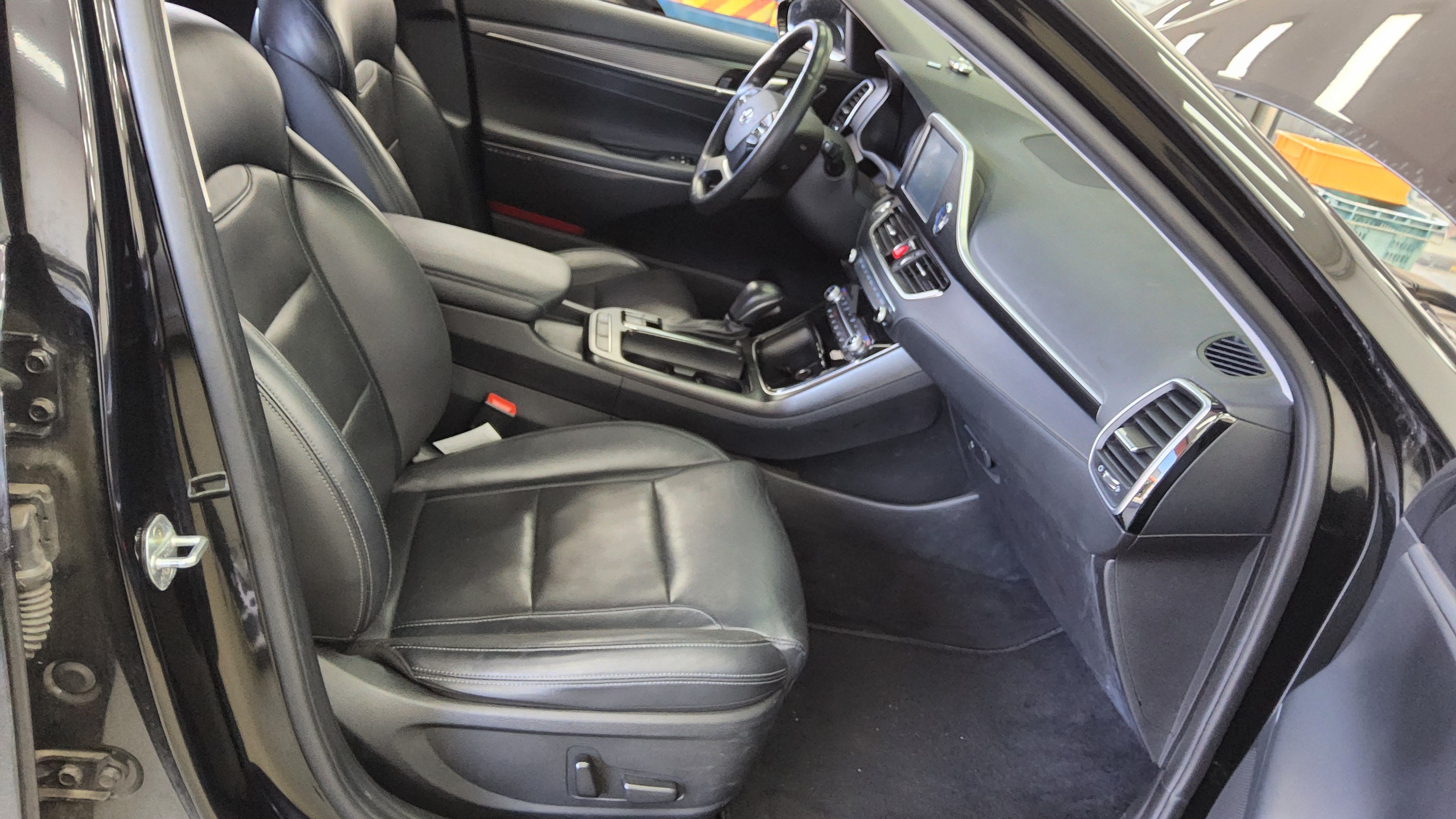Hyundai Grandeur - 13