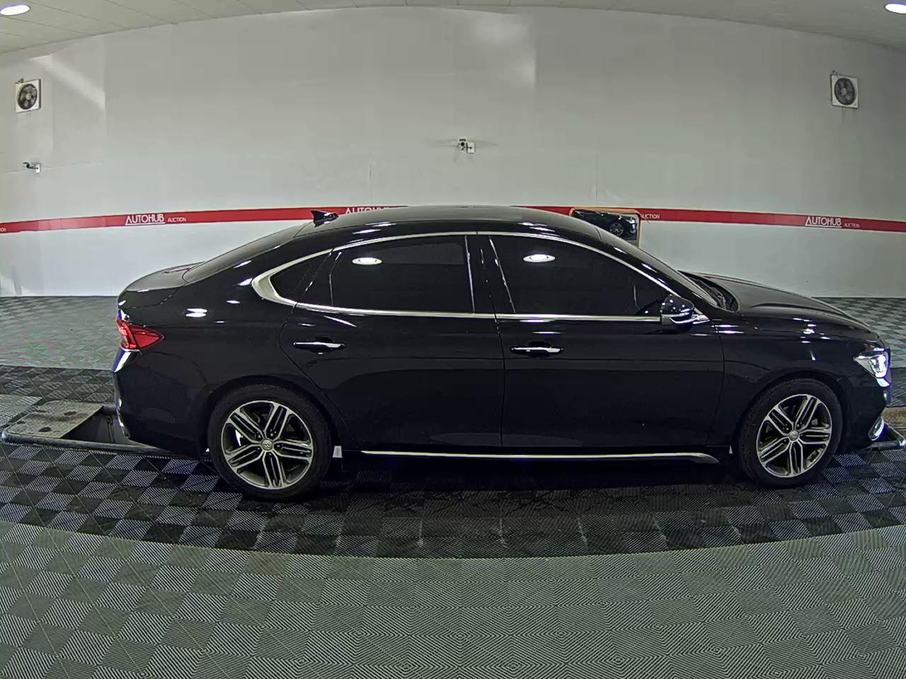 Hyundai Grandeur - 3