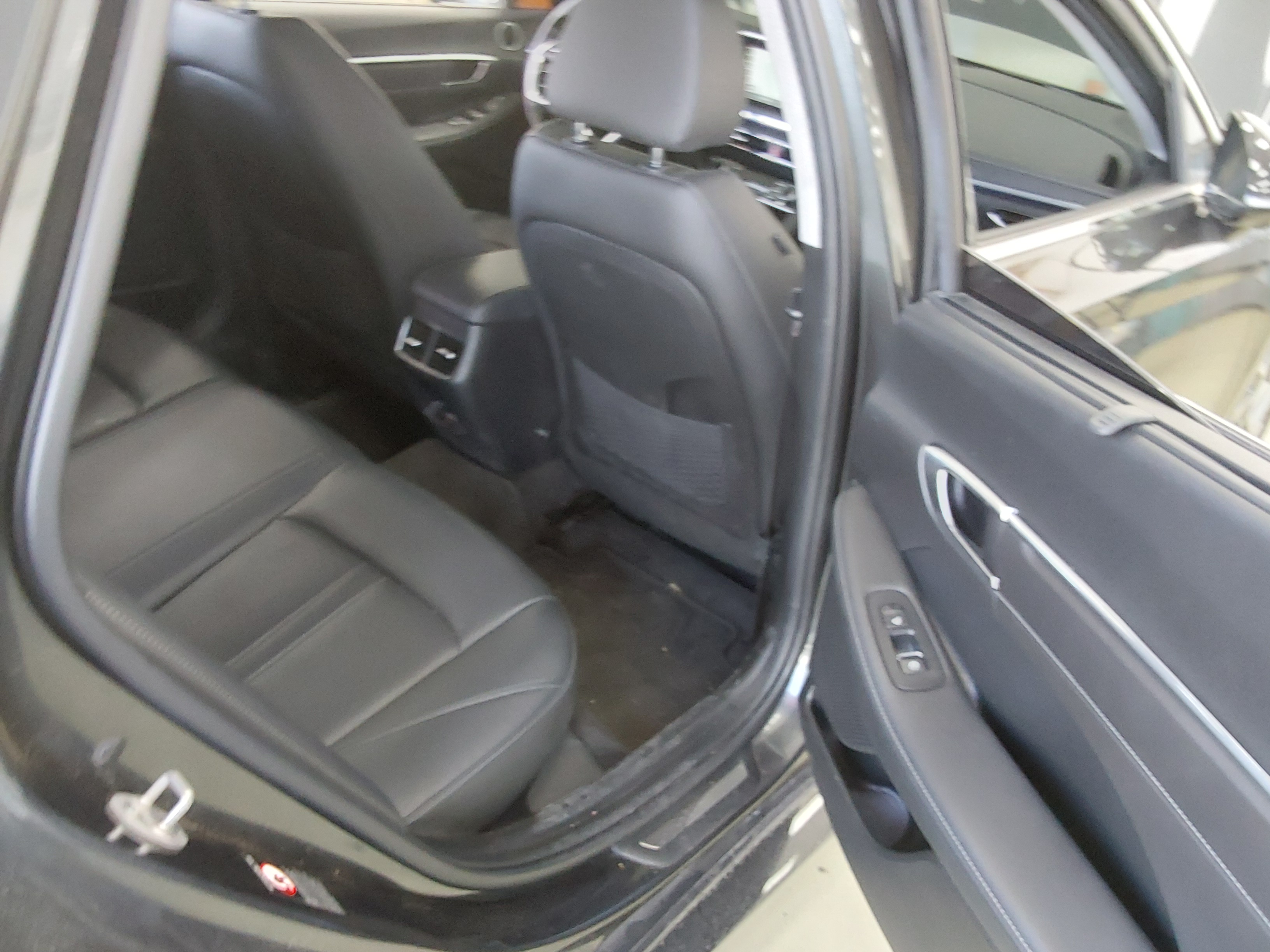 Hyundai Sonata 2023 - Image 12