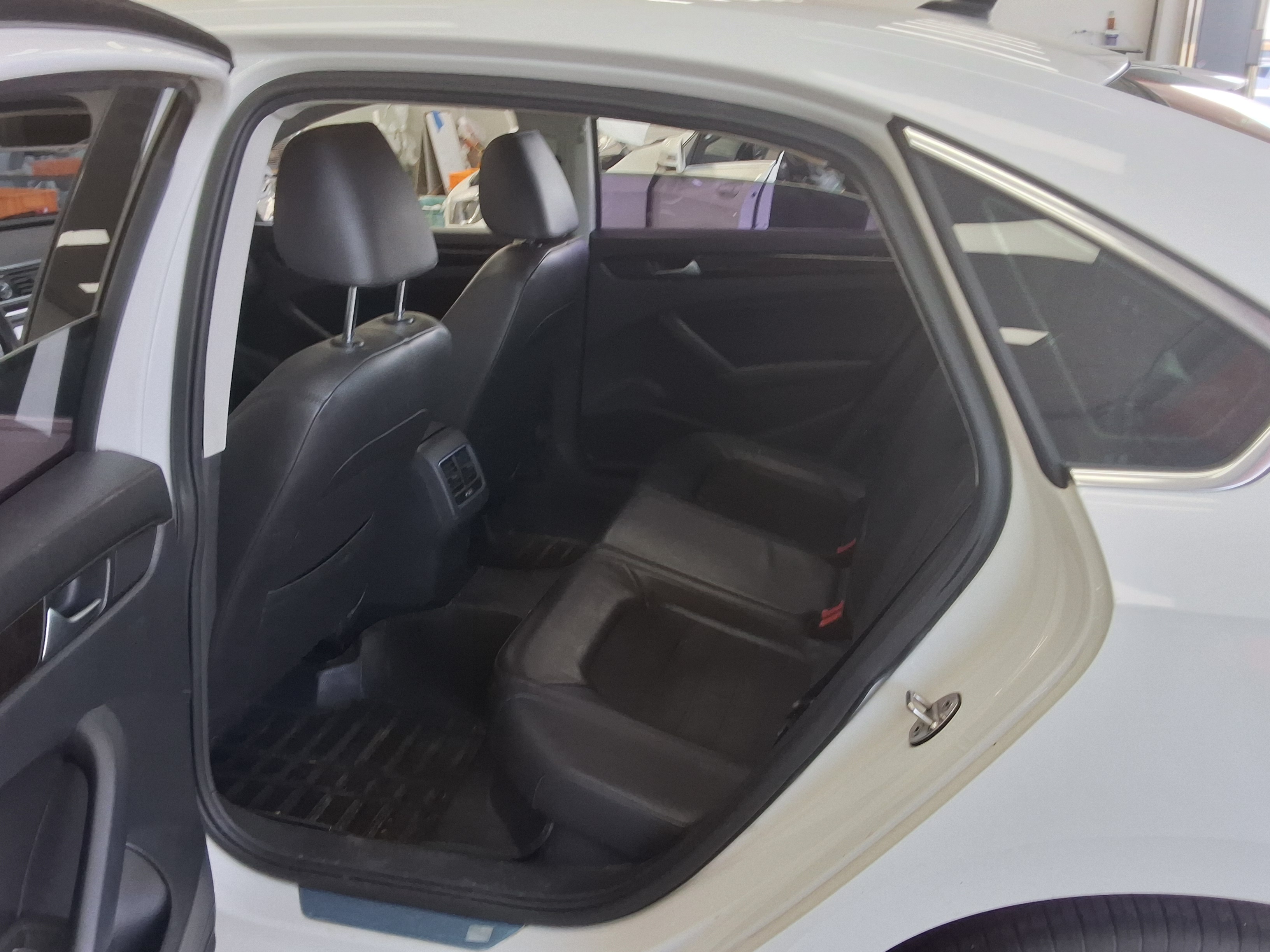 Volkswagen Other - 11