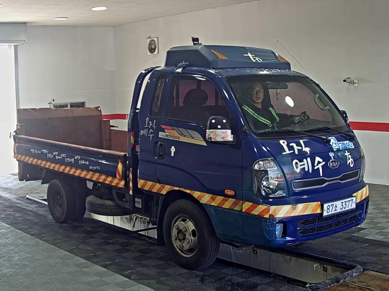 Kia Bongo 3 2013 - Image 2