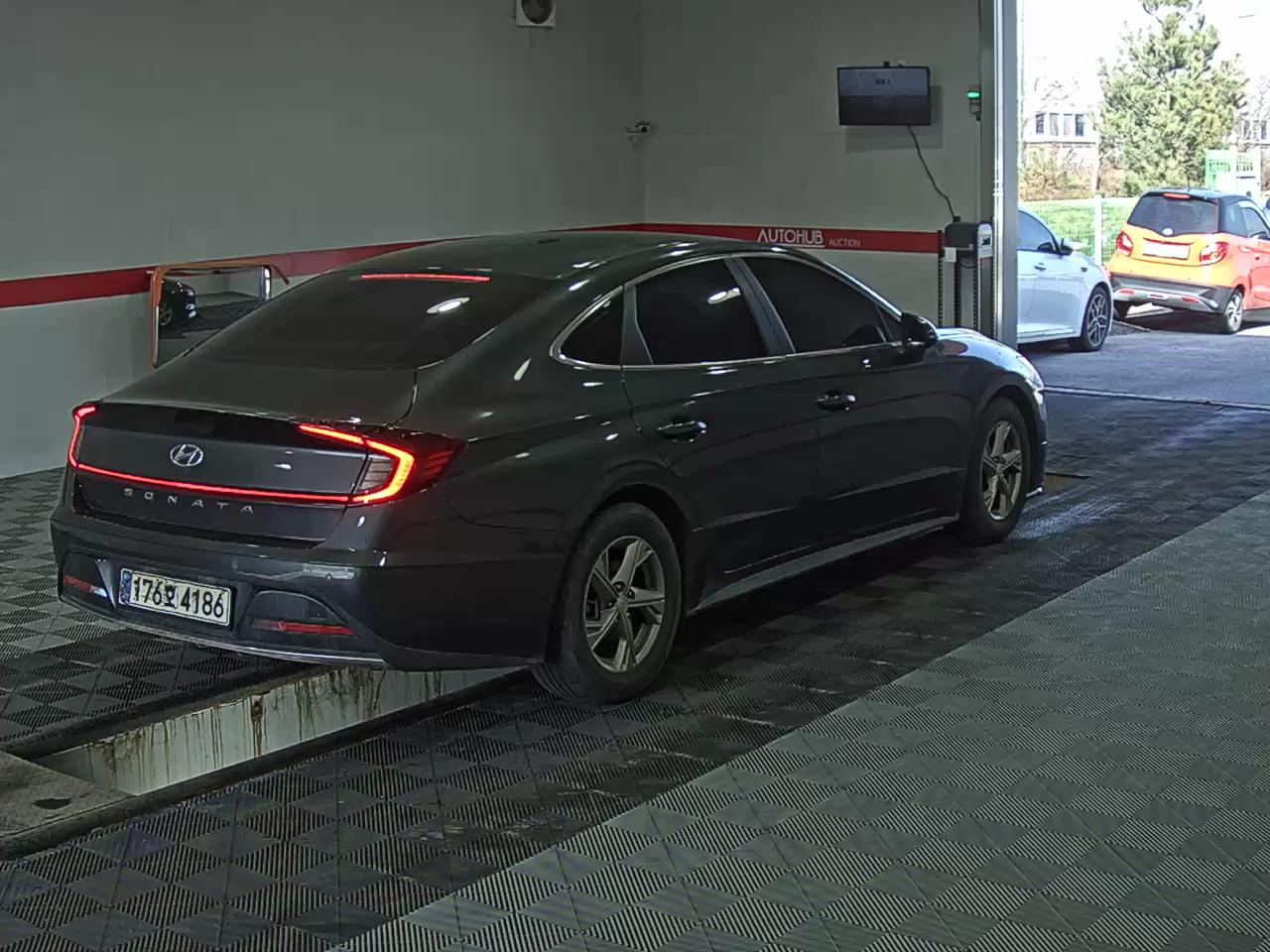 Hyundai Sonata 2021 - Image 4