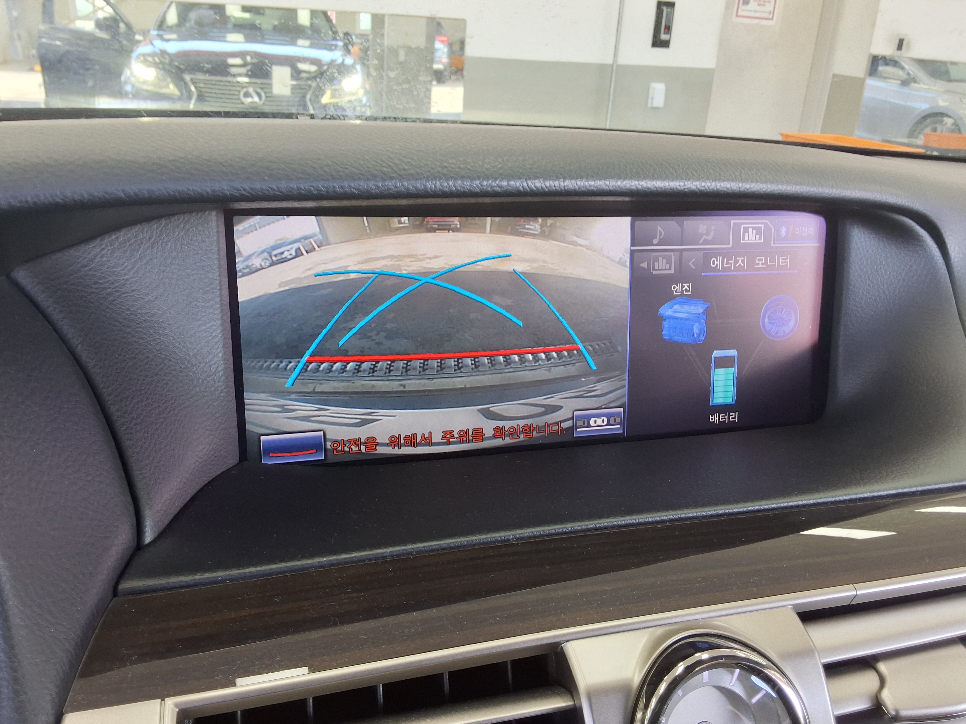LEXUS LS - 18