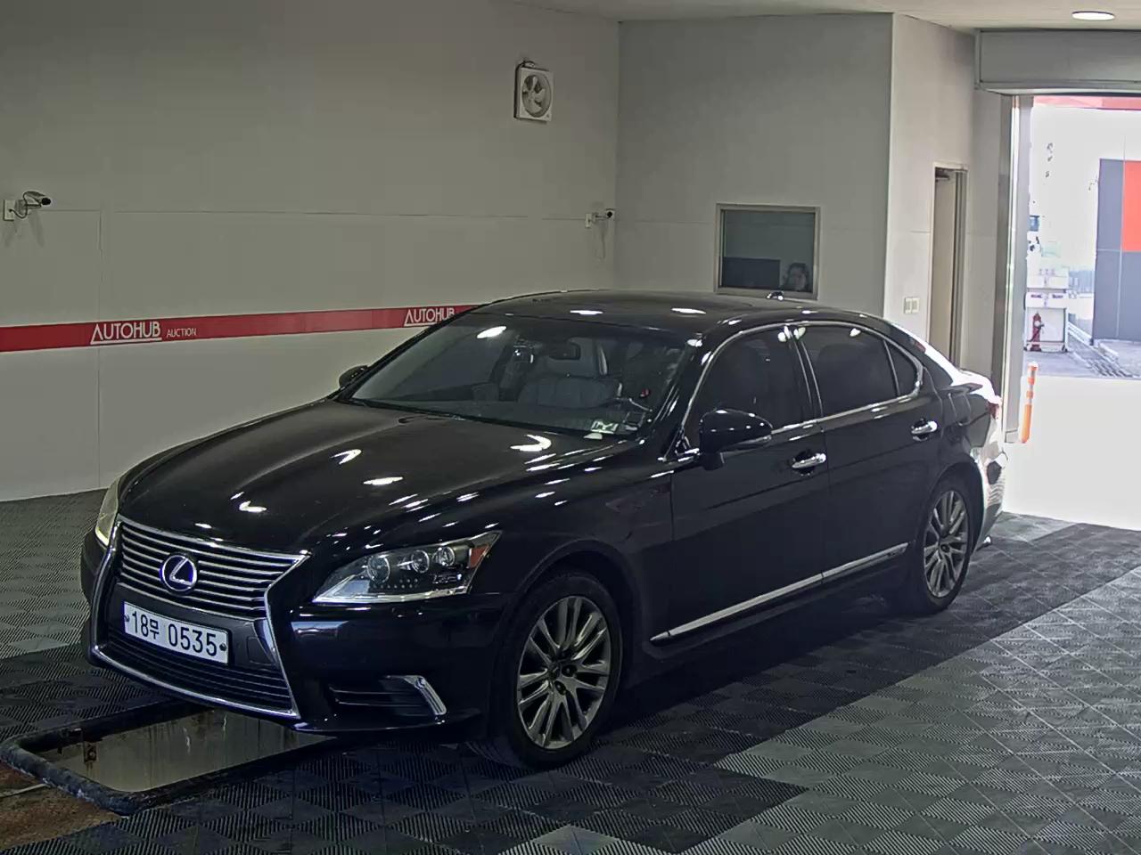 LEXUS LS