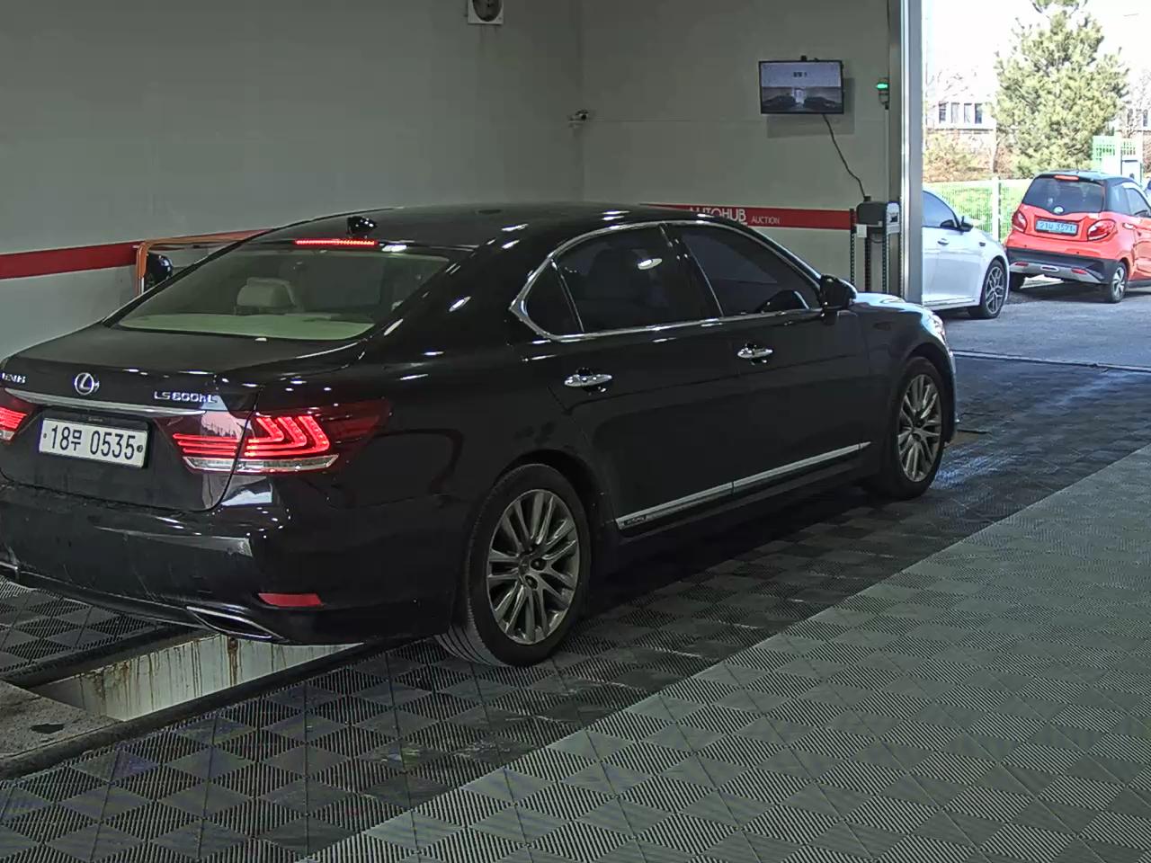 LEXUS LS - 4
