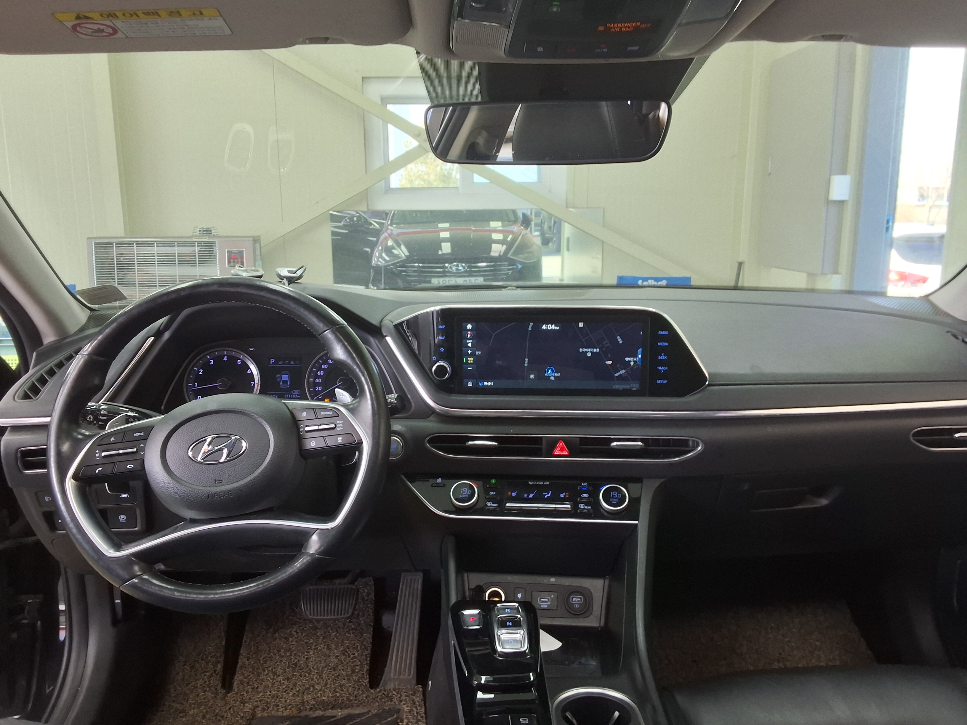 Hyundai Sonata 2020 - Image 19