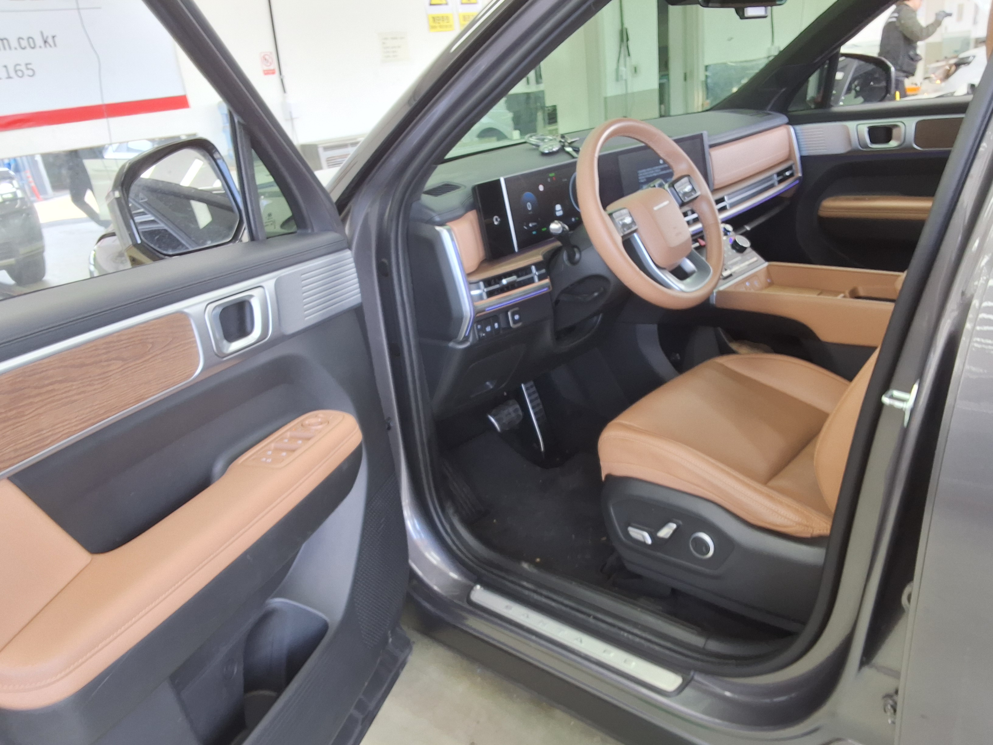 Hyundai Santa Fe 2025 - Image 9