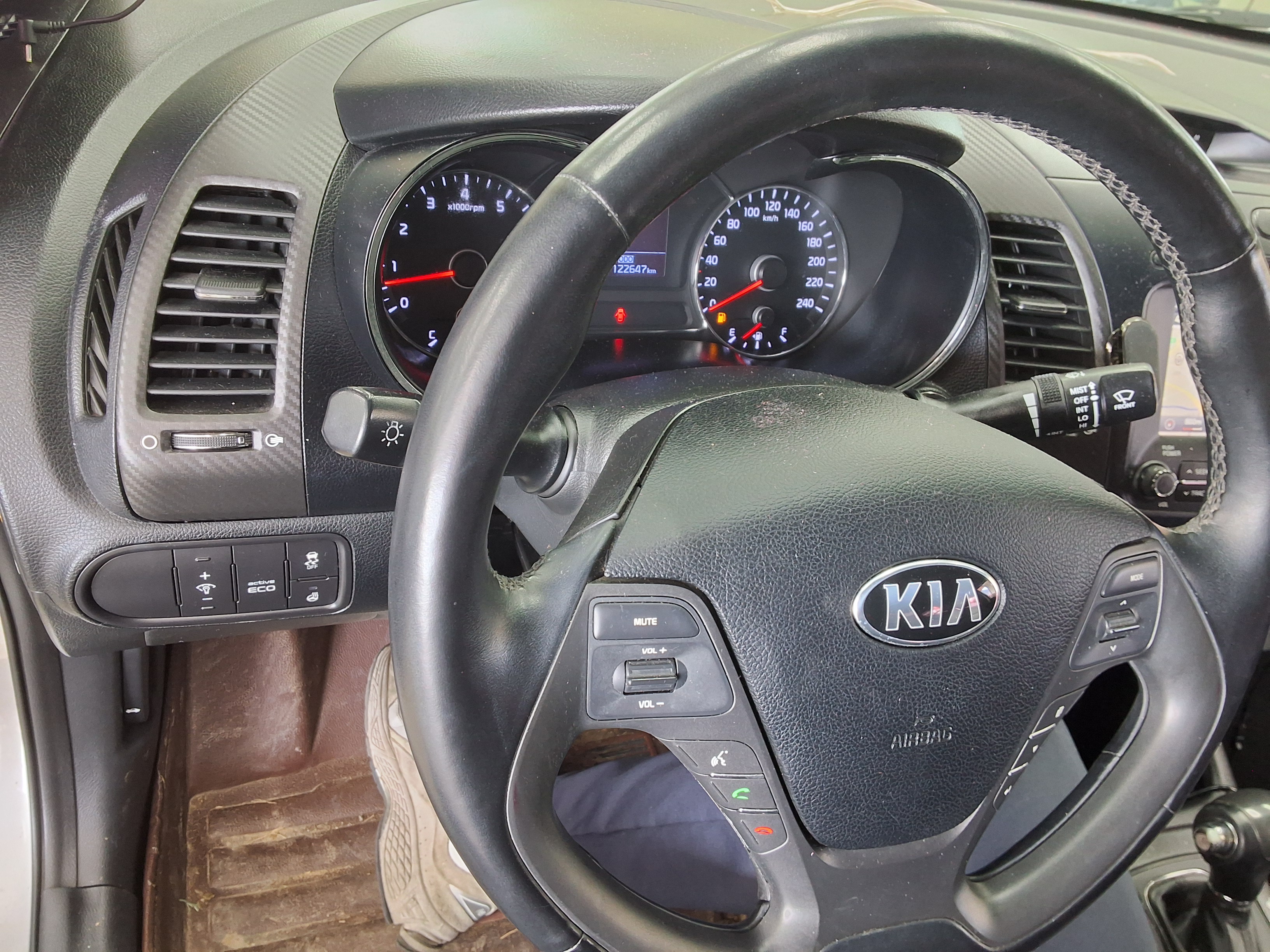 Kia K3 2013 - Image 16