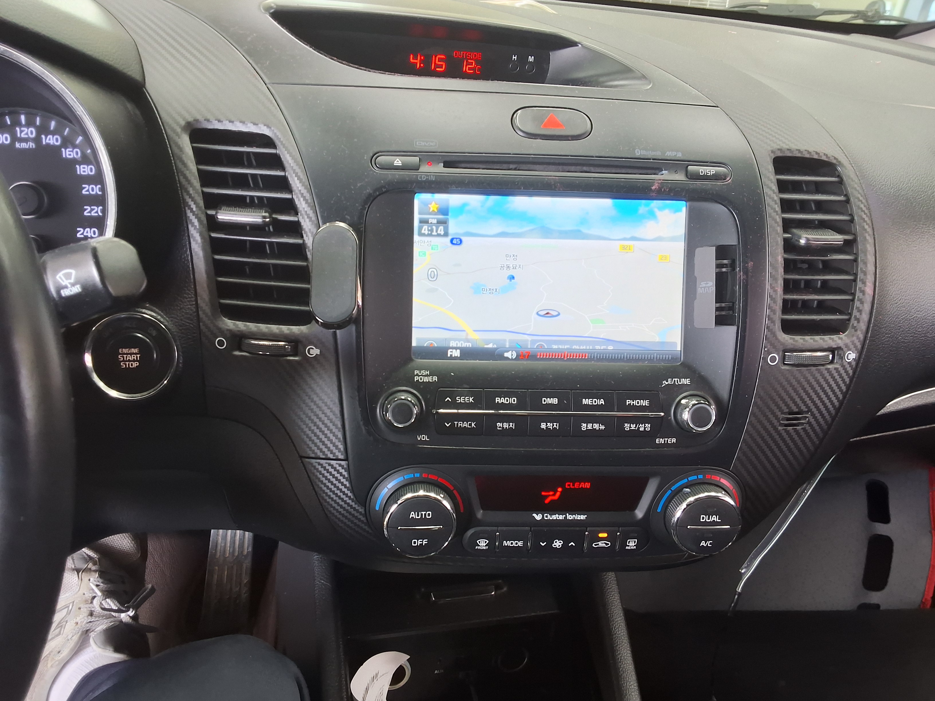Kia K3 2013 - Image 18