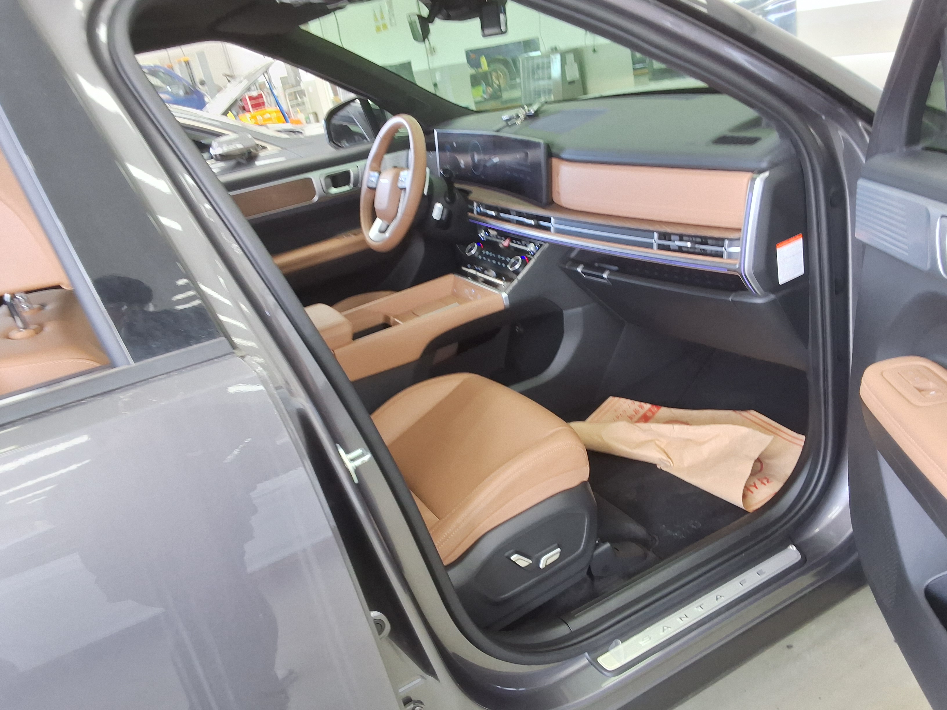 Hyundai Santa Fe 2025 - Image 13