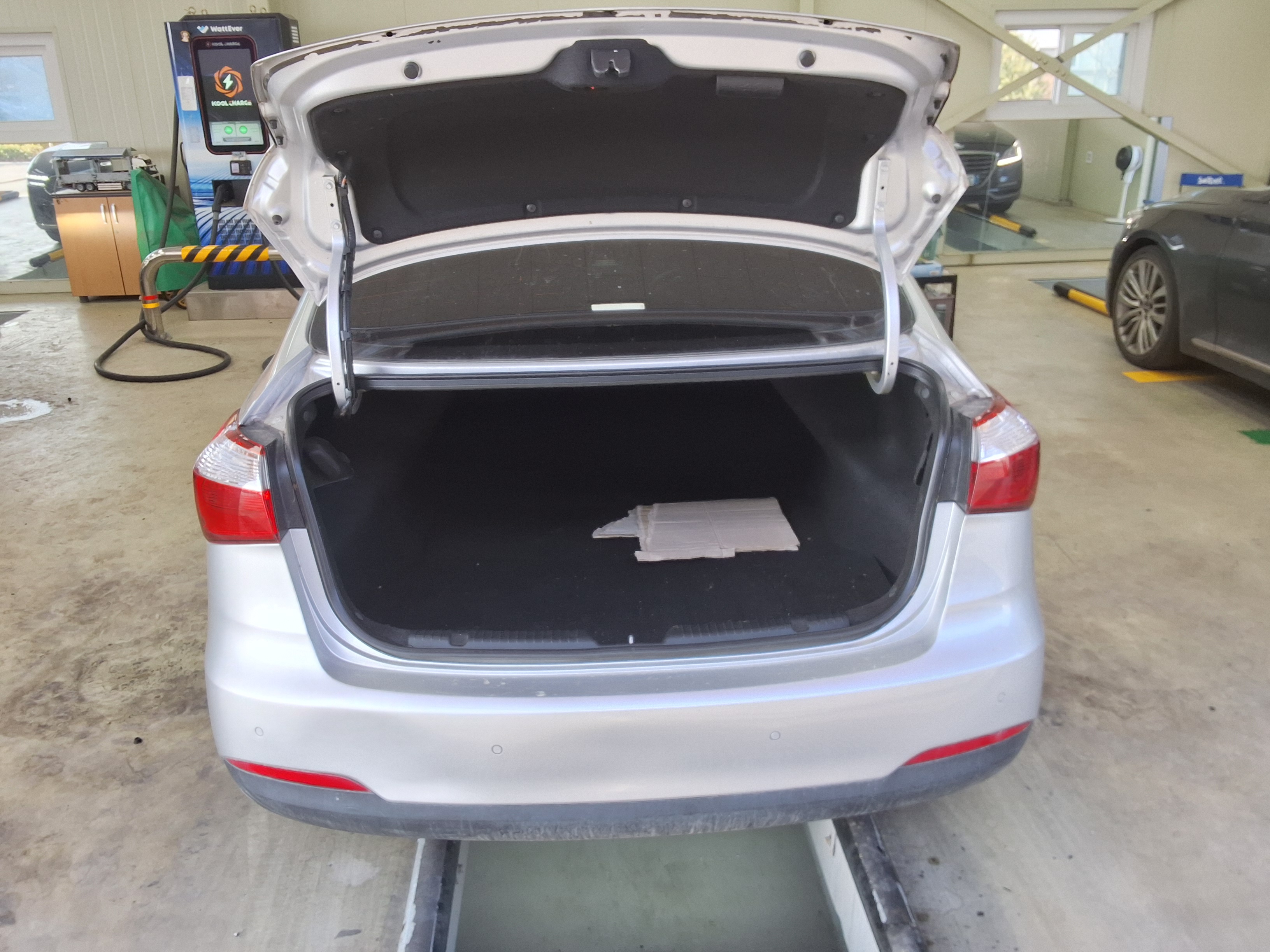 Kia K3 2013 - Image 14