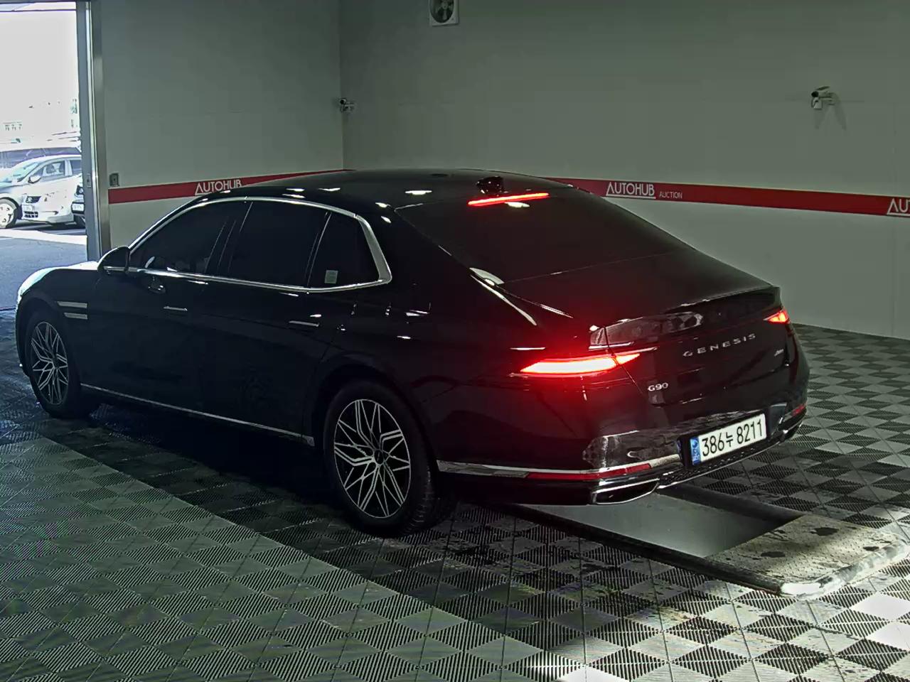 Hyundai Genesis 2023 - Image 5