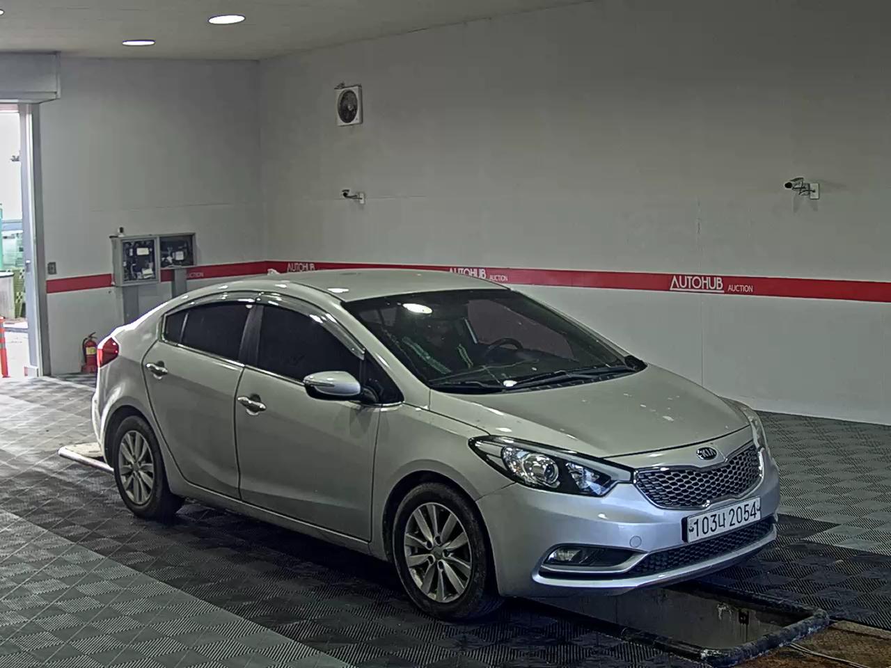 Kia K3 2013 - Image 2