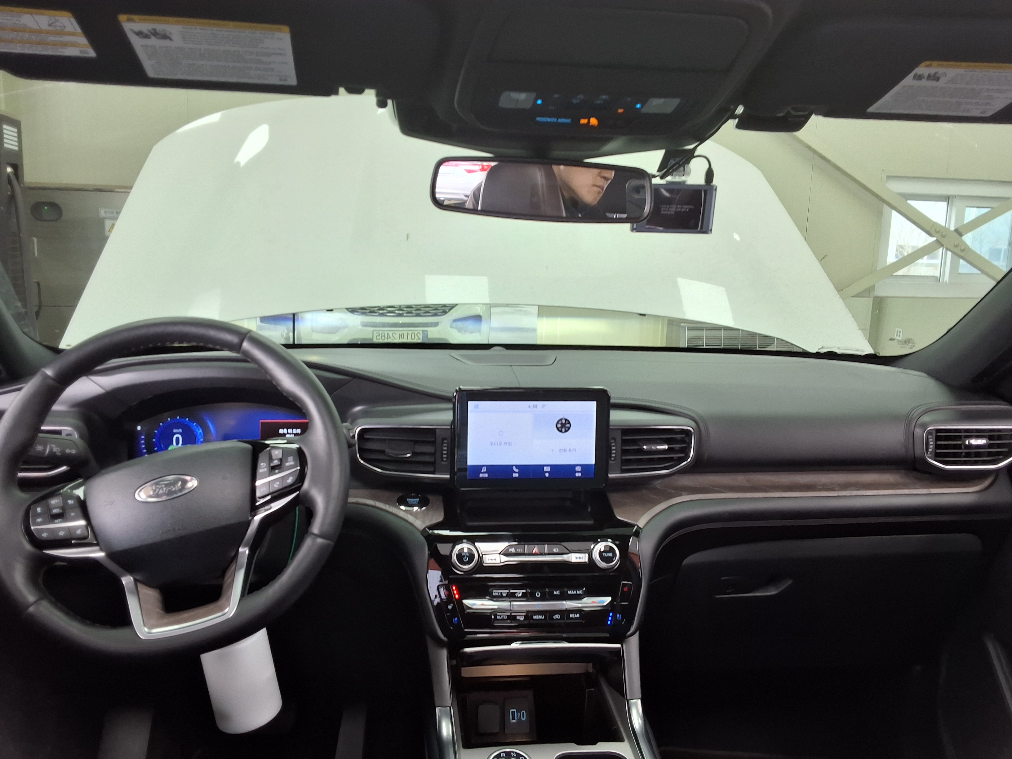 Ford Ford Mustang 2023 - Image 19