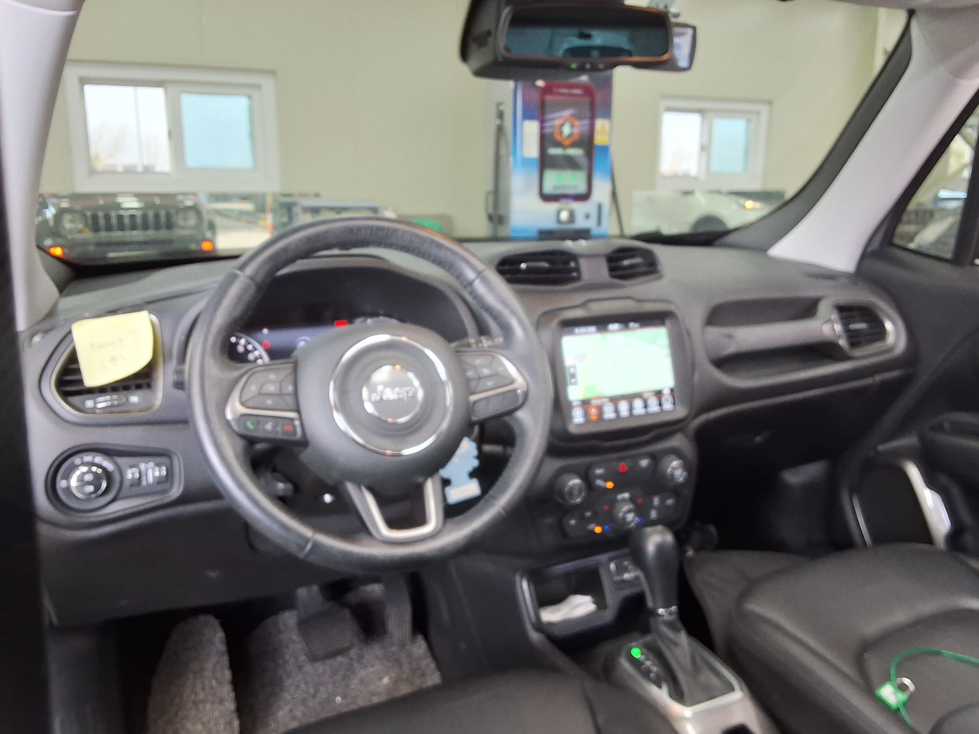 Jeep Renegade - 10