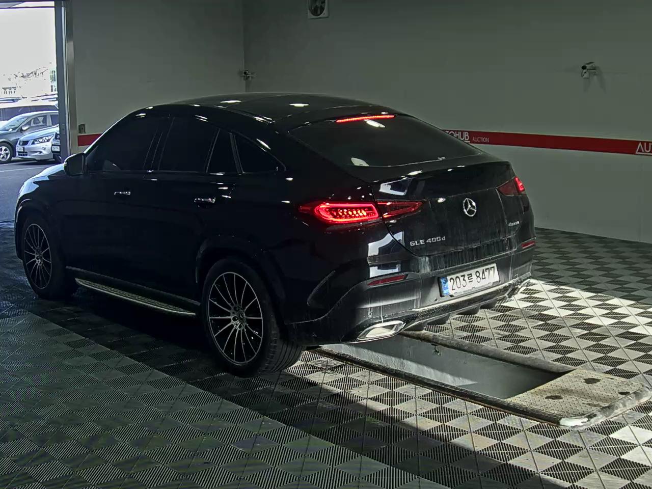 مرسيدس بنز GLE 2022 - صورة 5