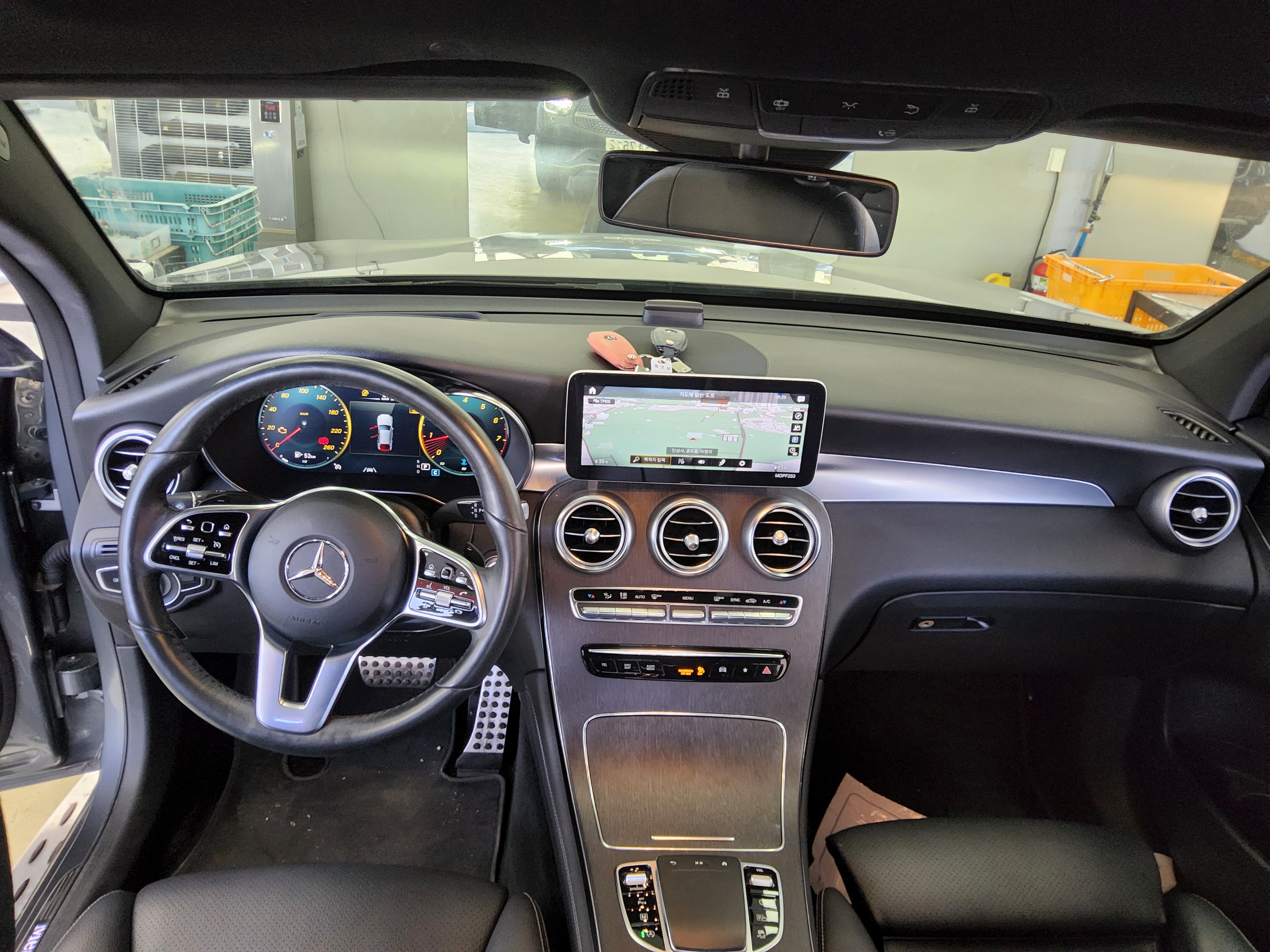 2020 - mercedes-benz glc 300