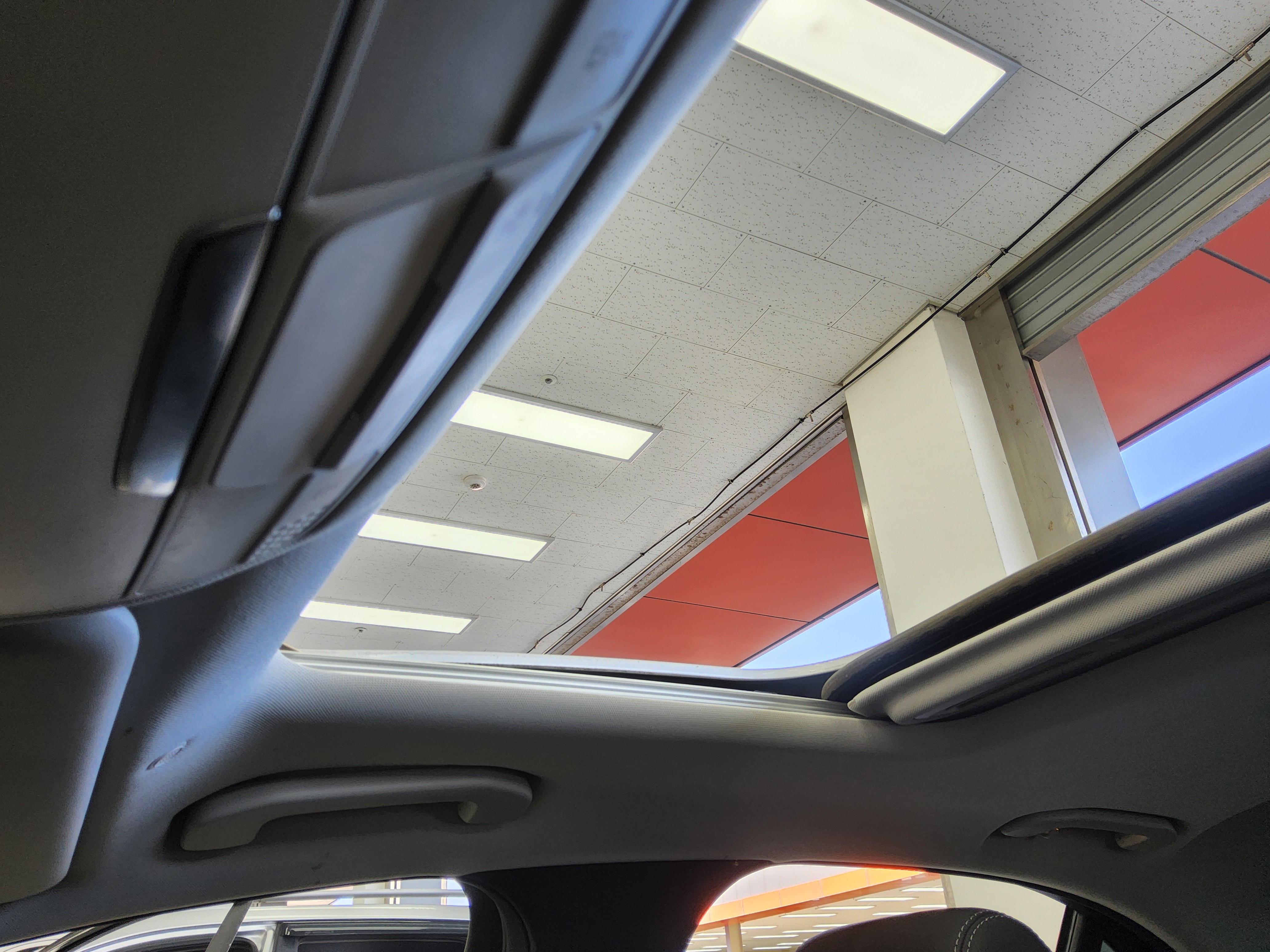 메르세데스-벤츠 E-클래스 2017 - 이미지 18