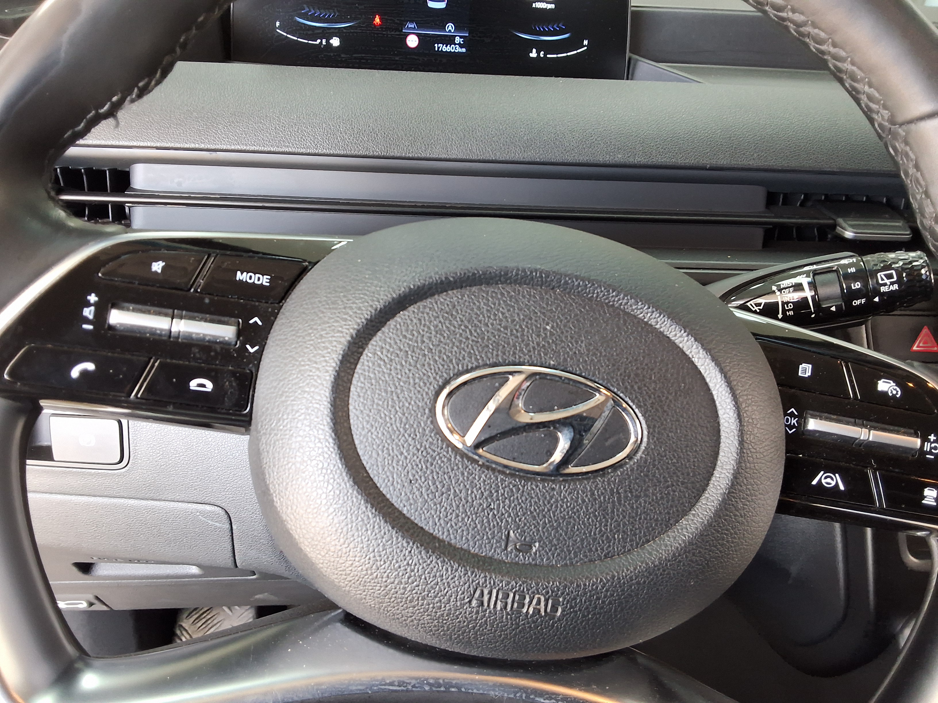 Hyundai Staria 2023 - Image 18