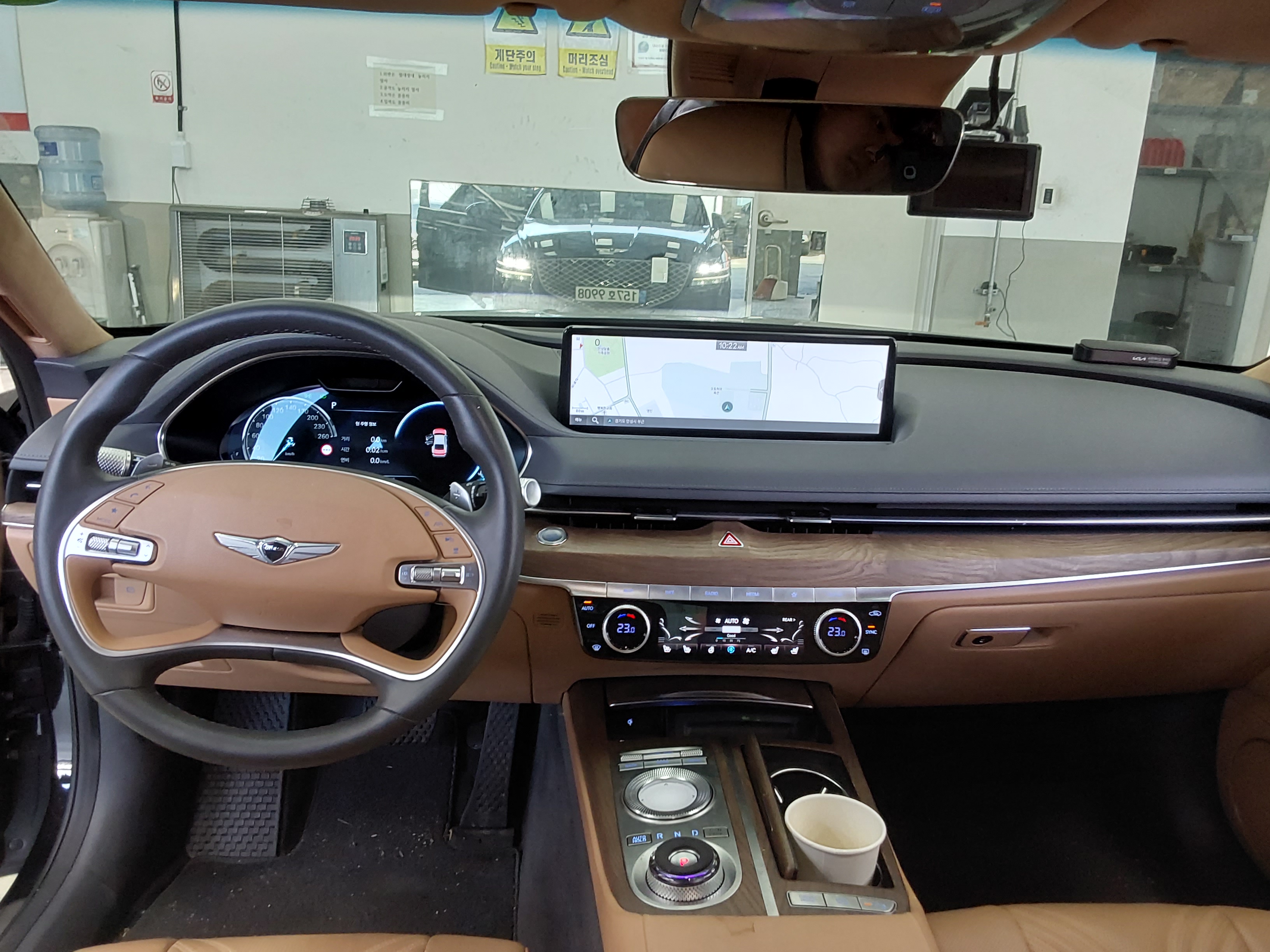 Hyundai Genesis 2022 - Image 10