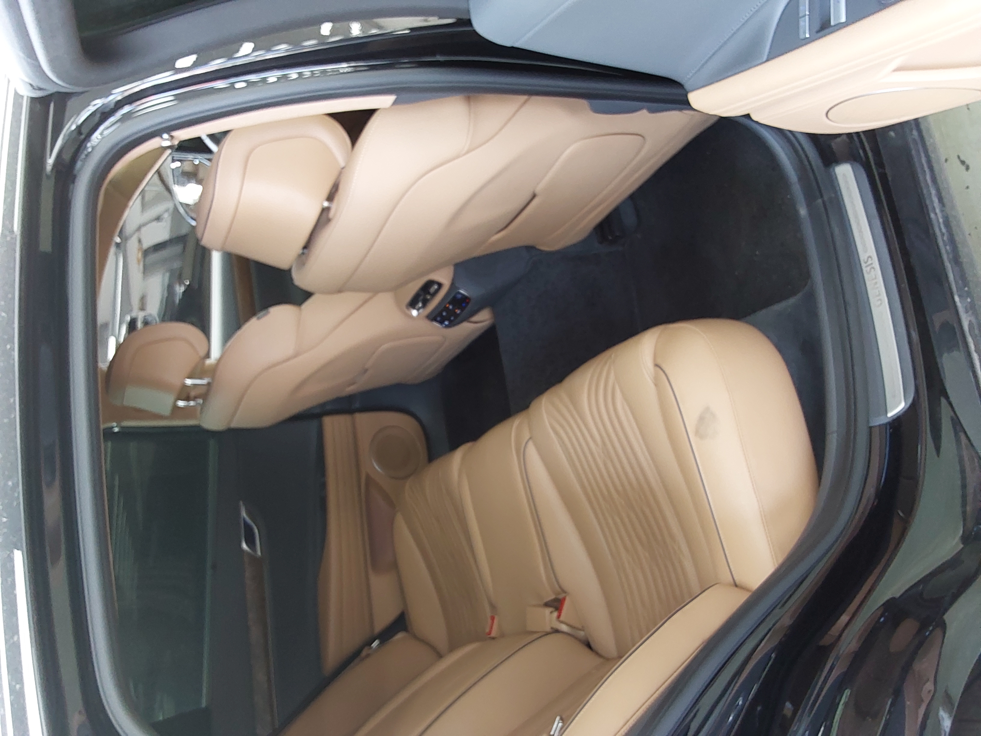 Hyundai Genesis 2022 - Image 12