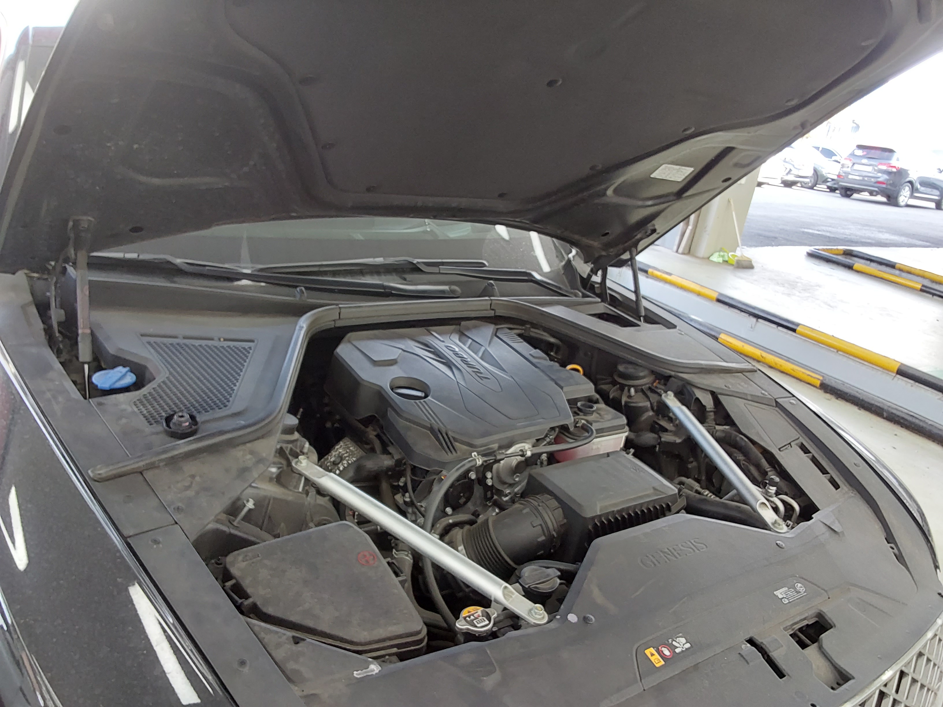 Hyundai Genesis 2022 - Image 19