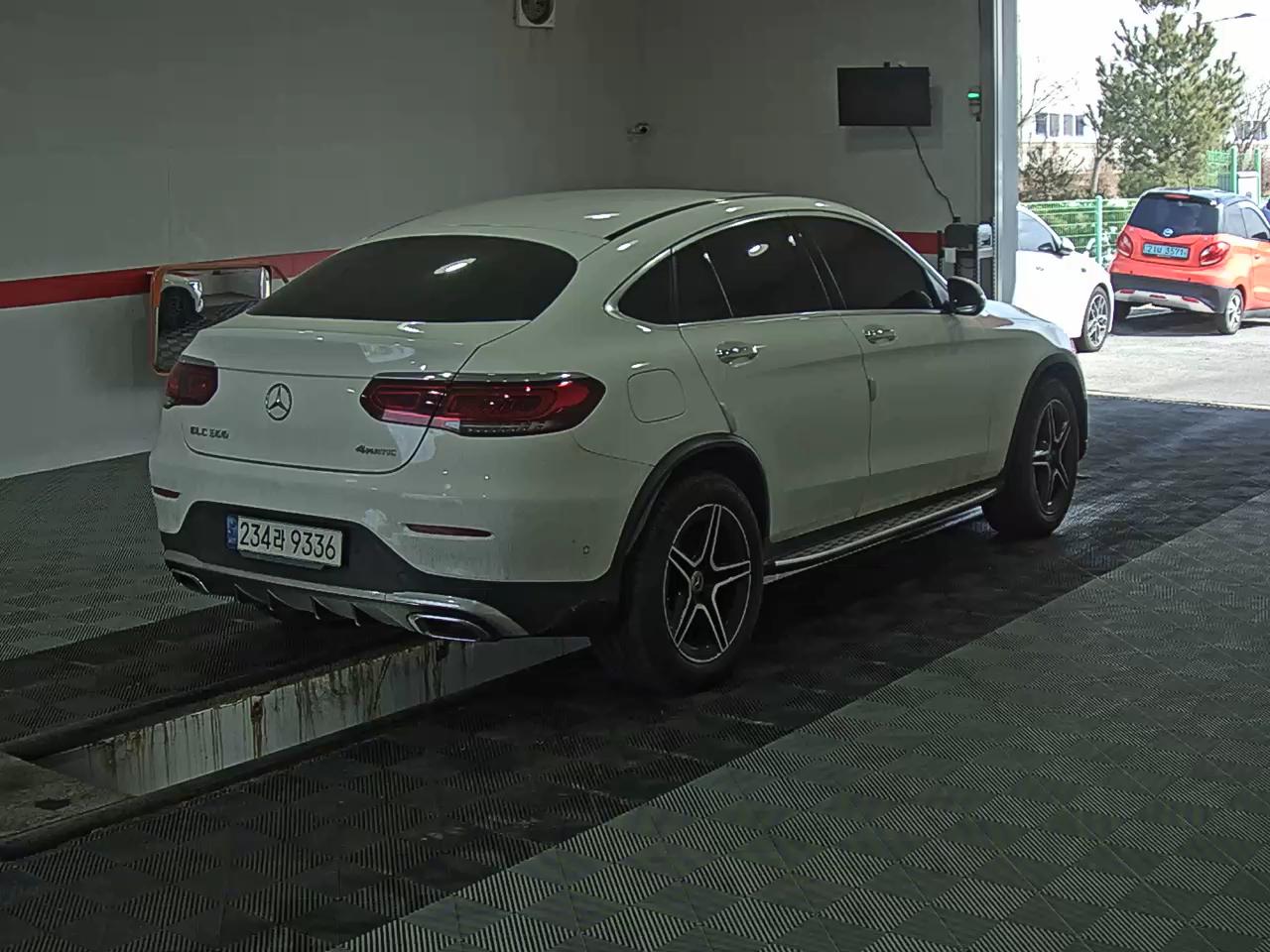 مرسيدس بنز GLC - 4