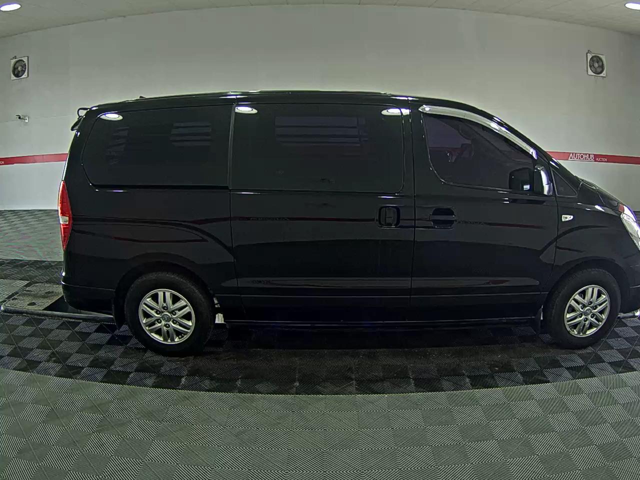 2016 - hyundai grand starex