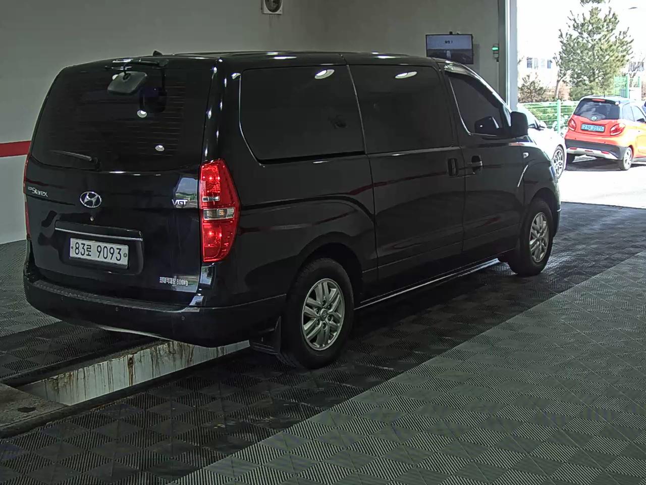 2016 - hyundai grand starex