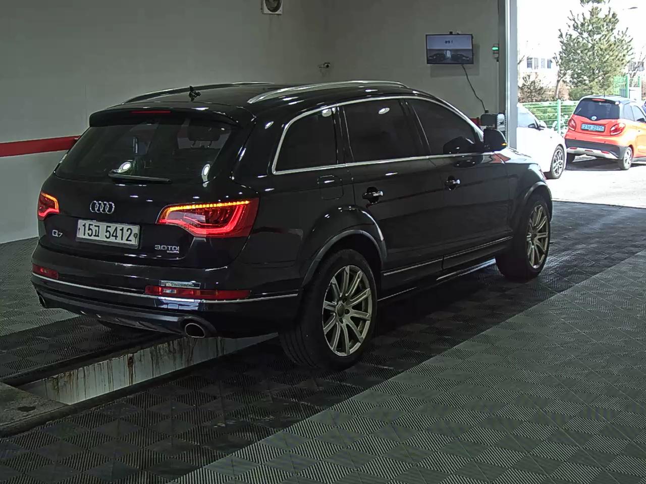 Audi Q7 2014 - Image 4