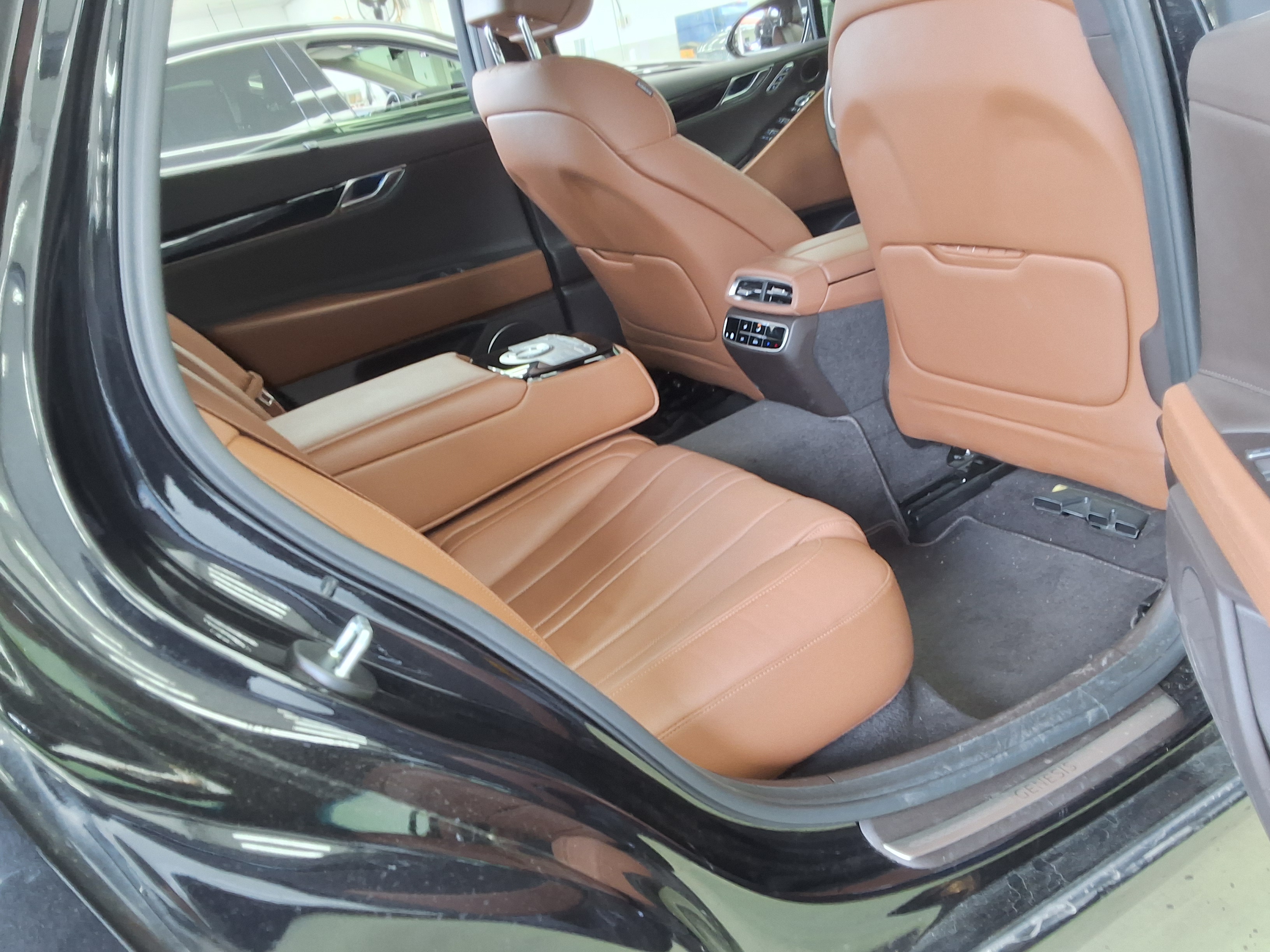 2022 - genesis g80