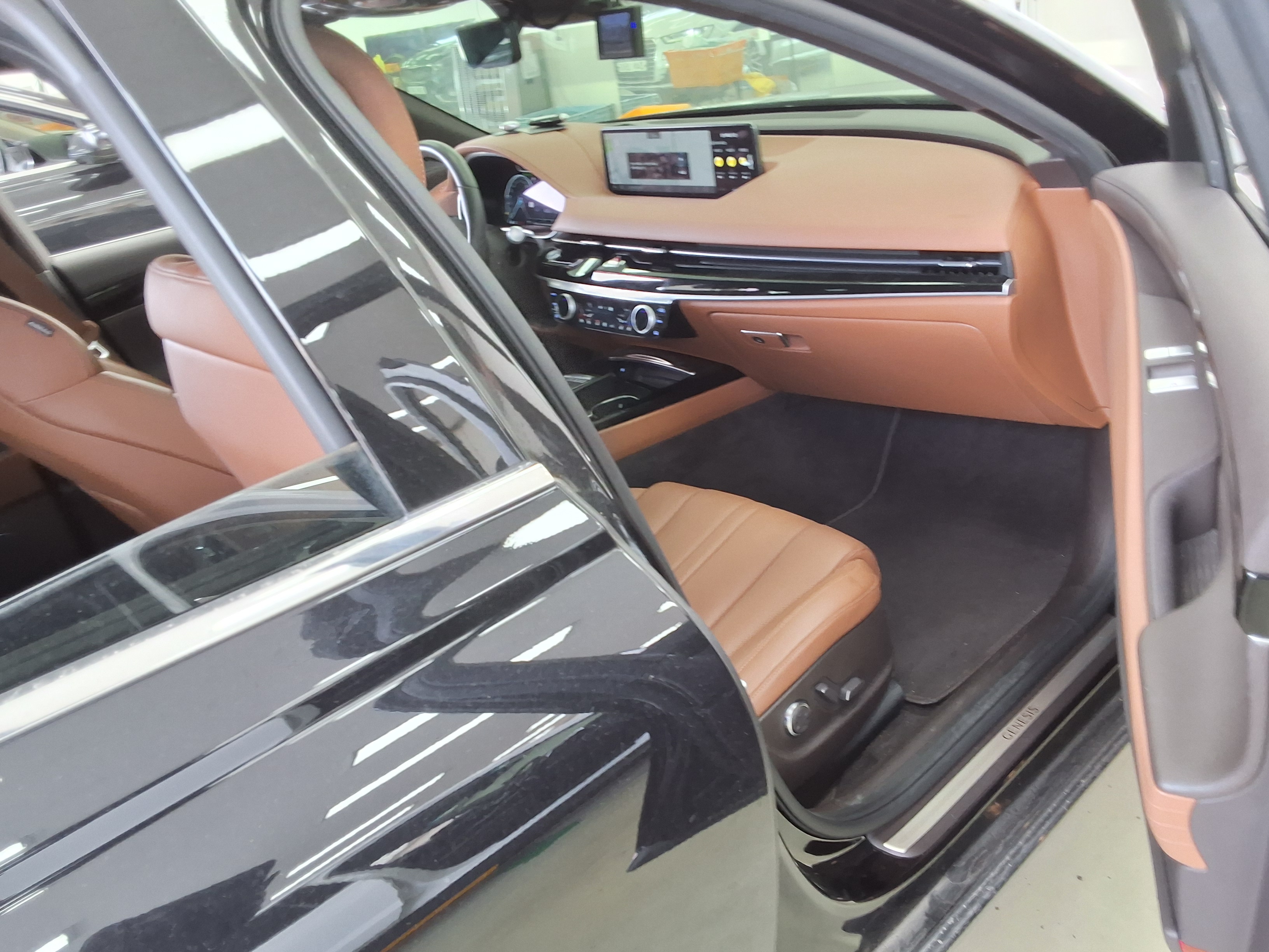 2022 - genesis g80