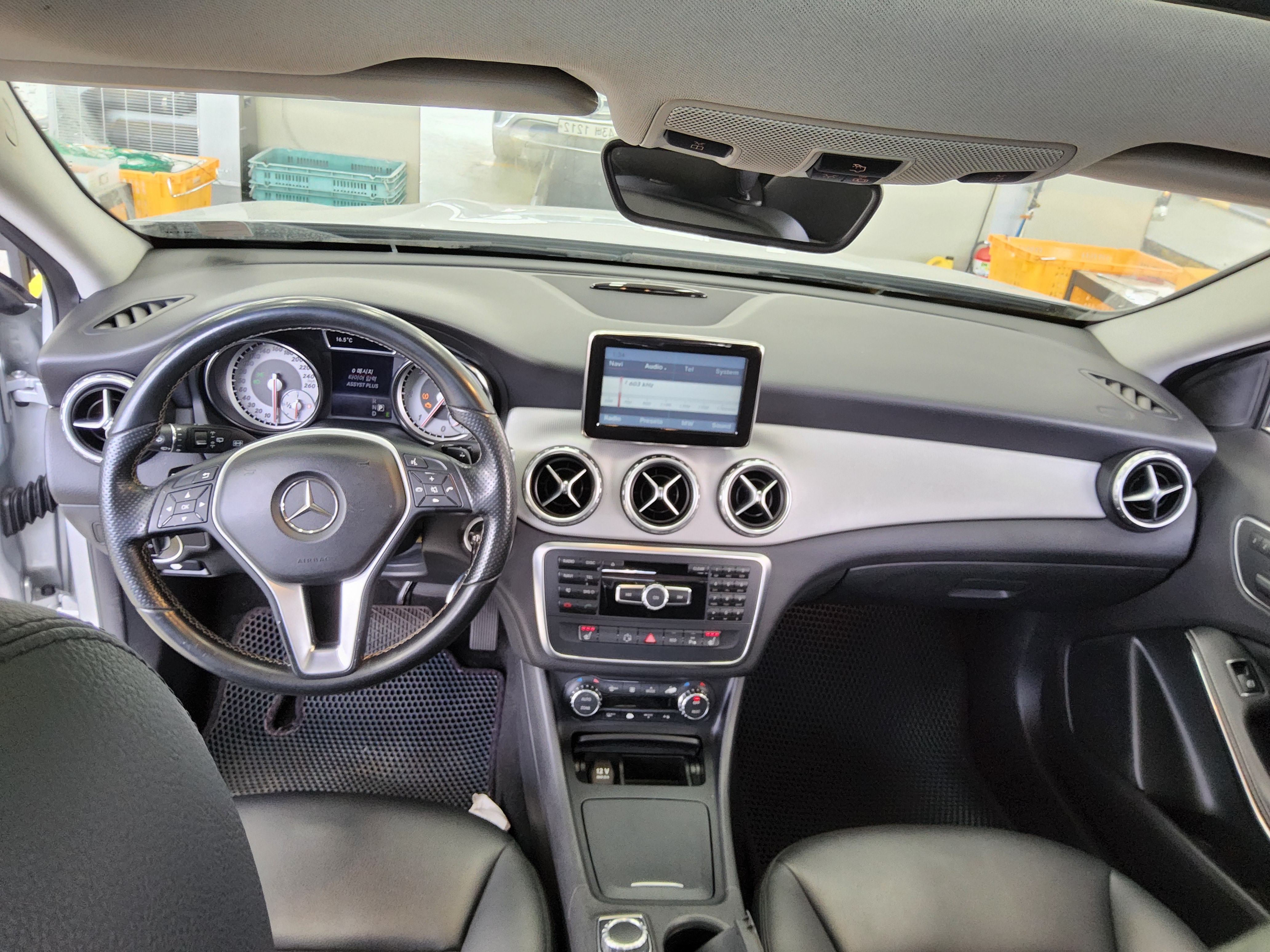 Mercedes-Benz GLA-Class - 10