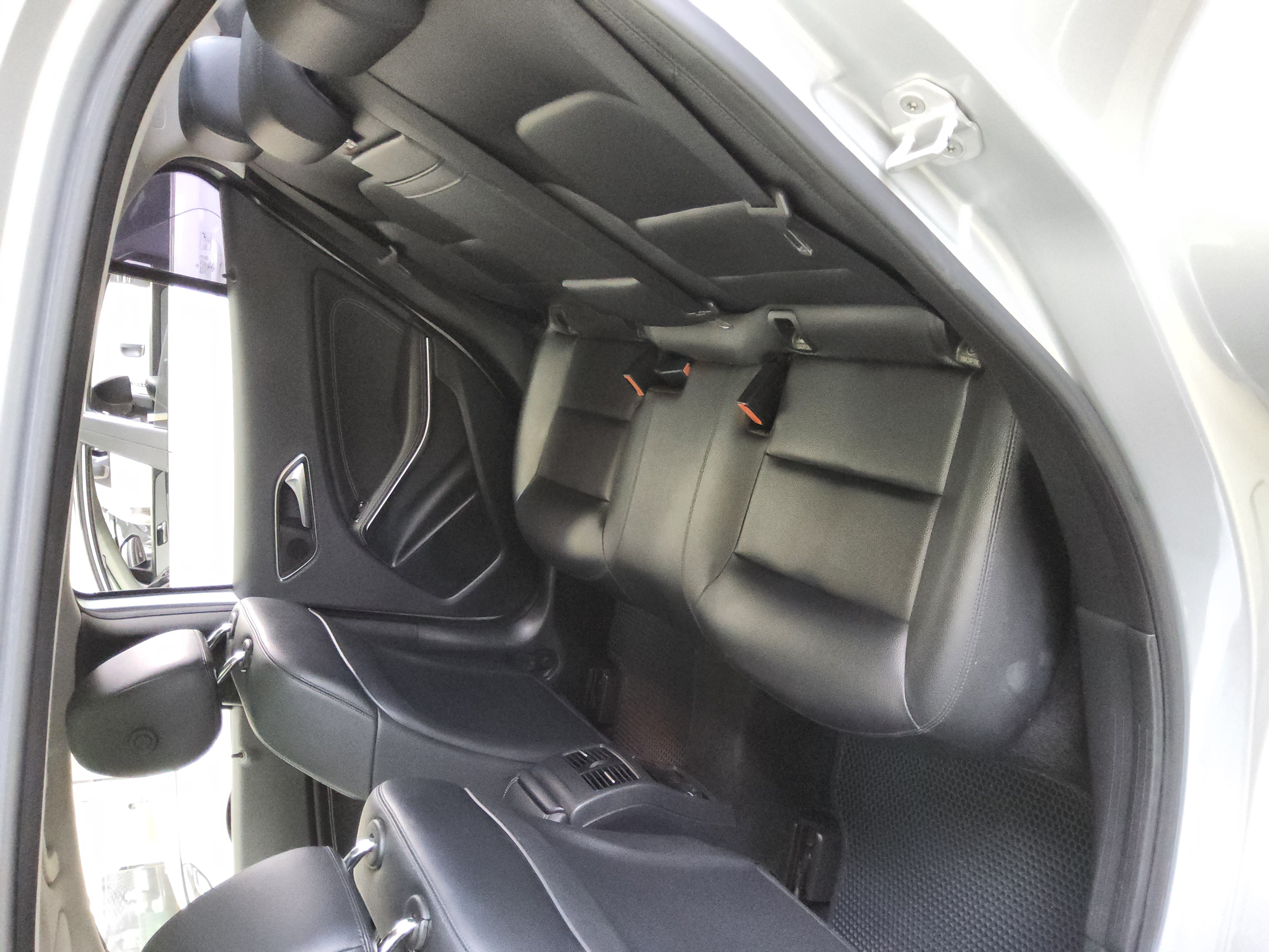 Mercedes-Benz GLA-Class - 11