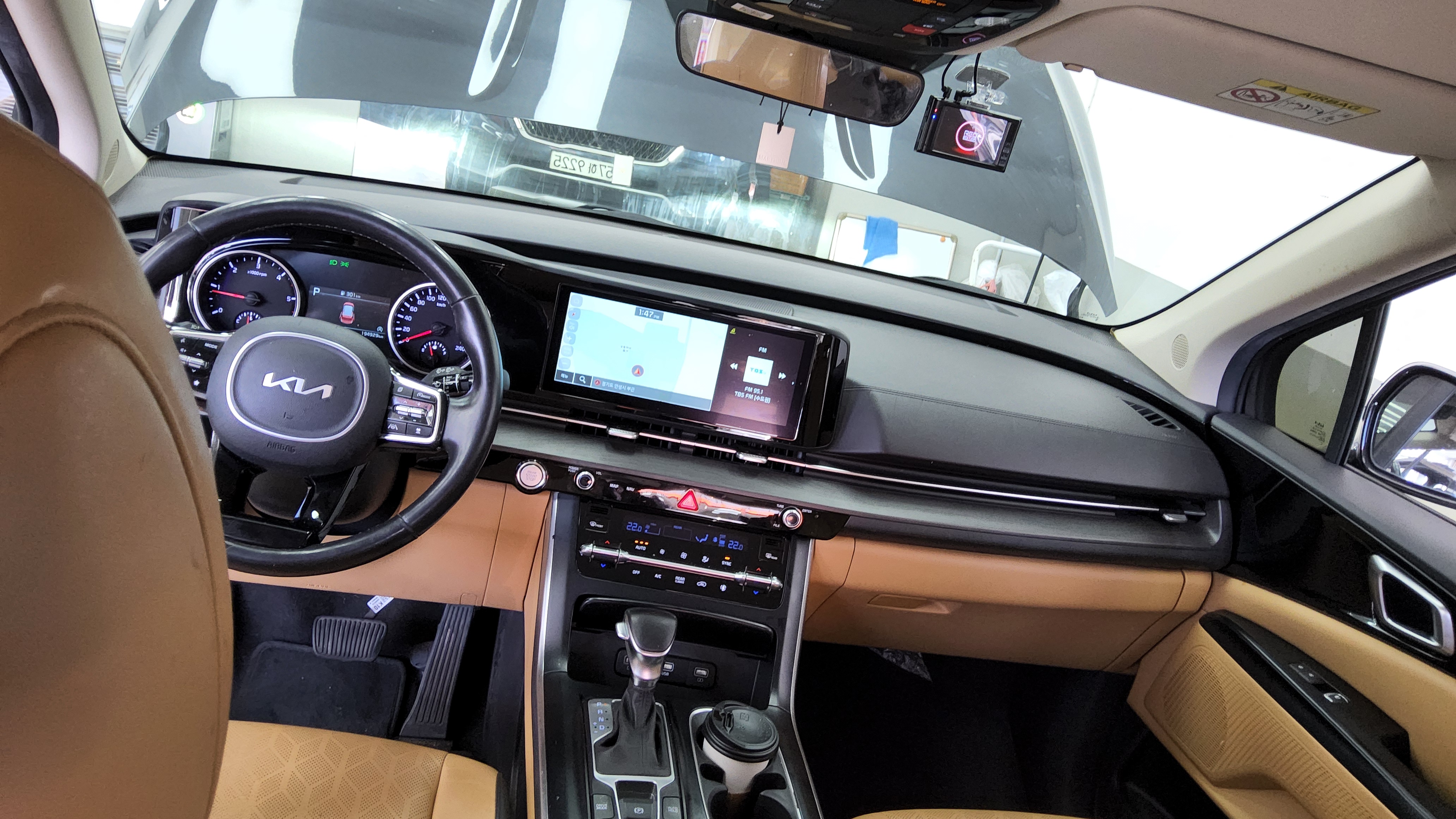 2022 - kia carnival