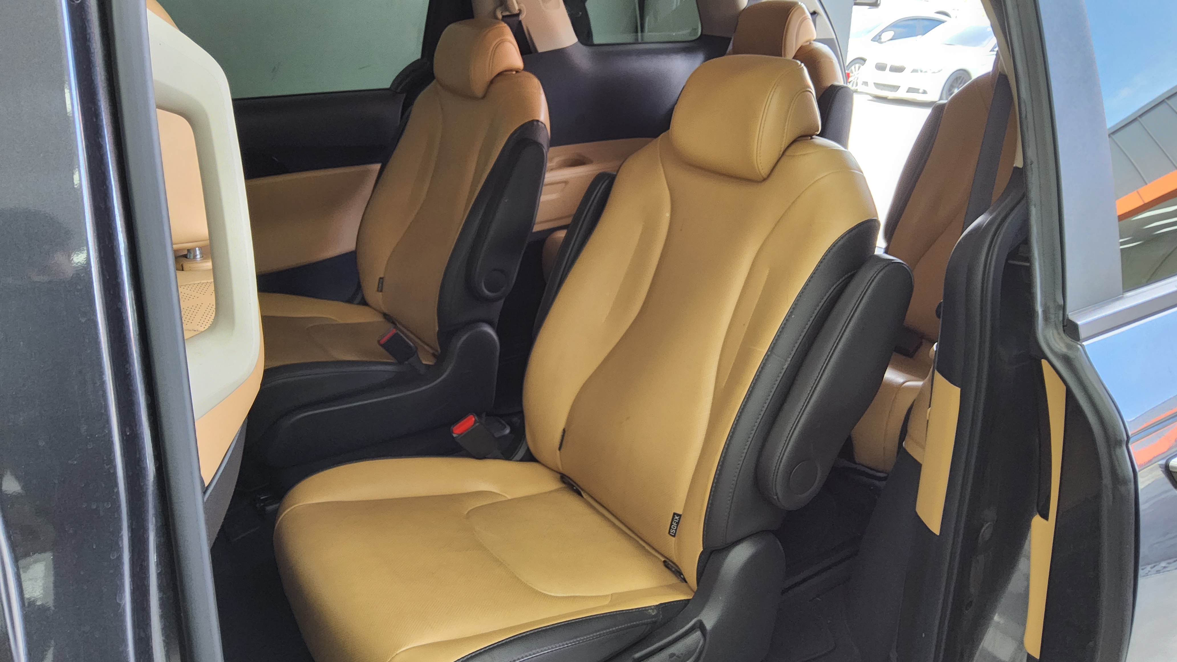 2022 - kia carnival