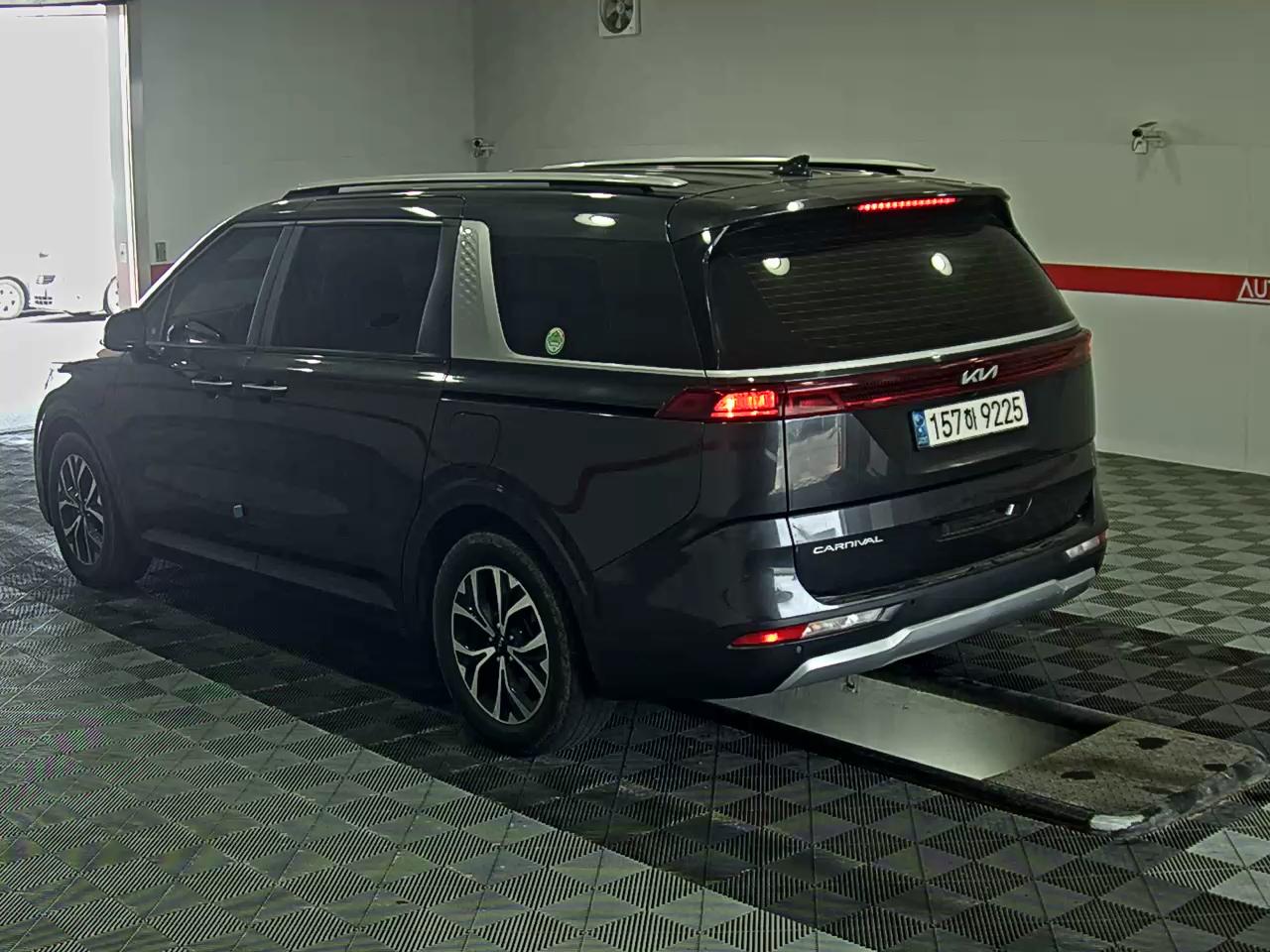 2022 - kia carnival