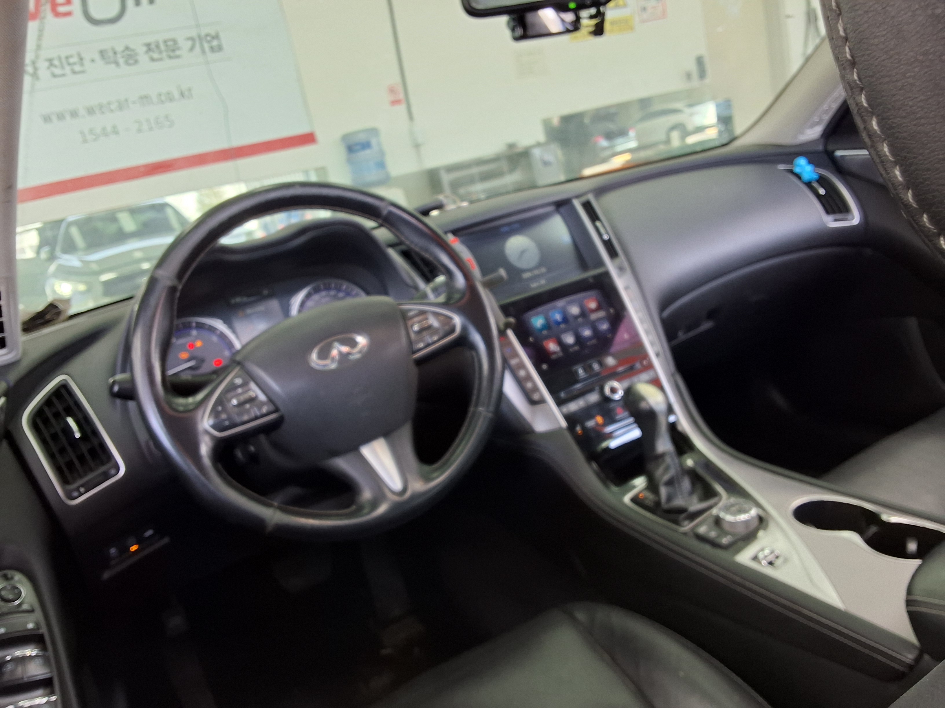 Infiniti Q50 - 10