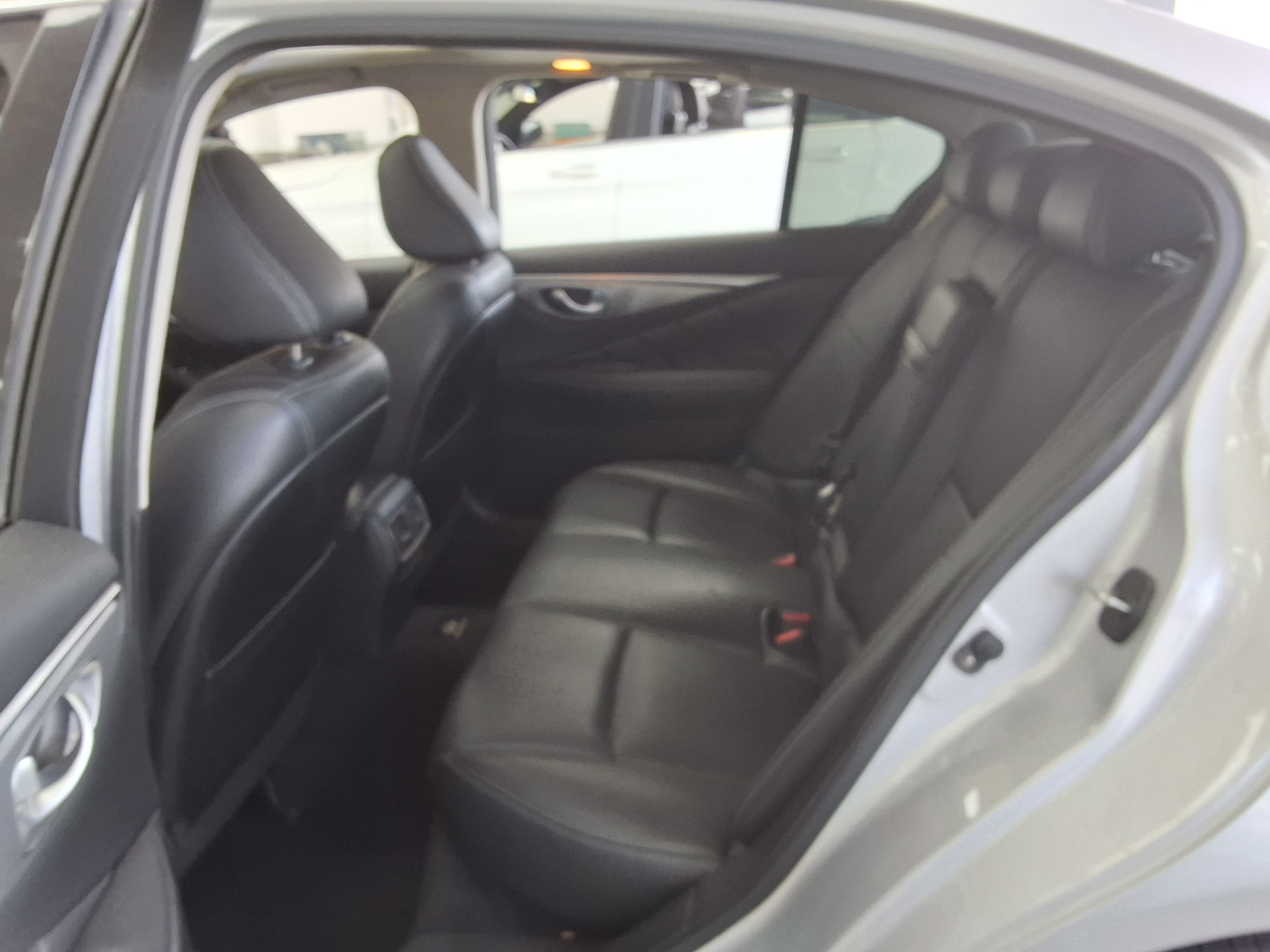 Infiniti Q50 - 11